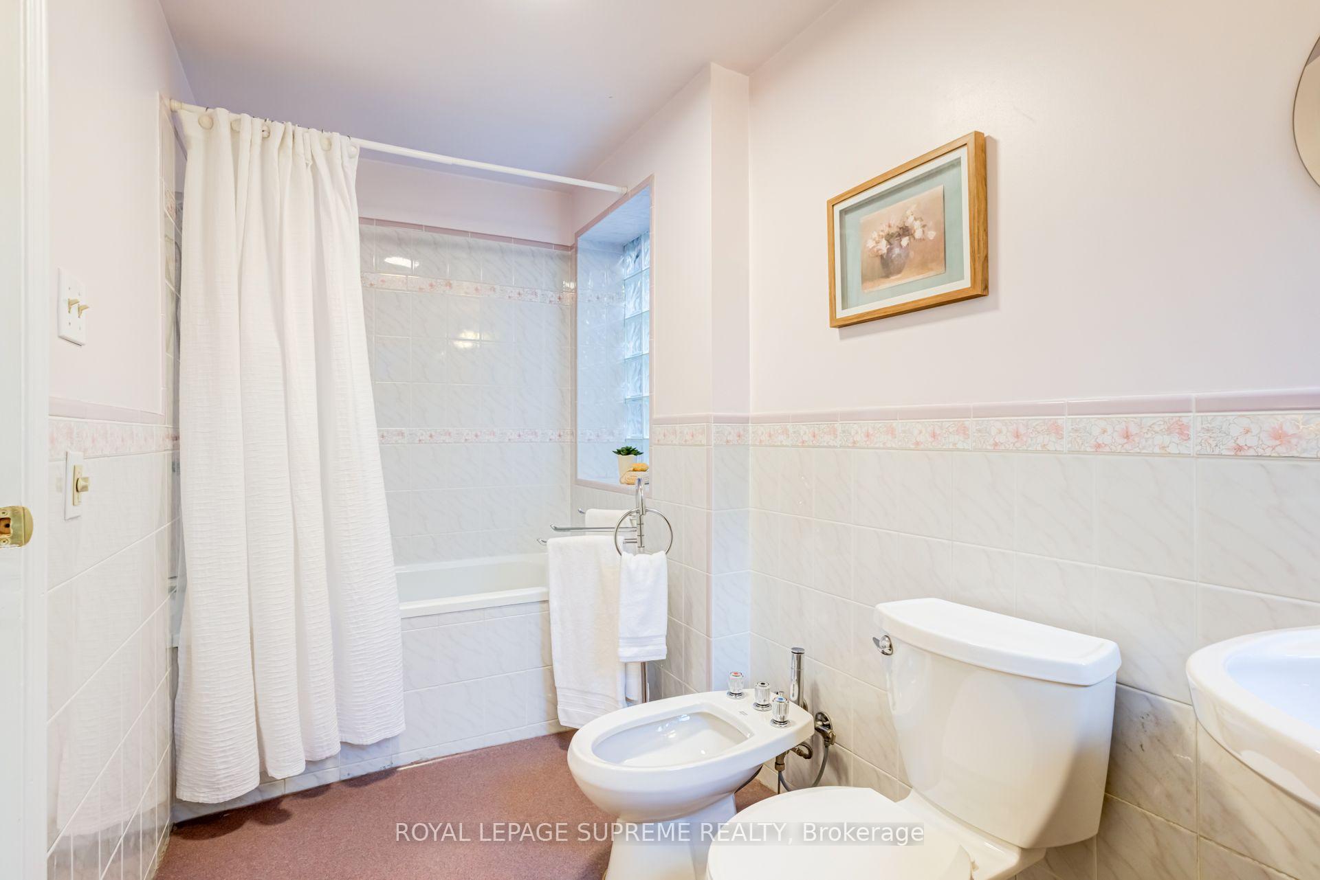 Photo 20 of 32 Thome Crescent, Toronto, Wychwood — HOMEH