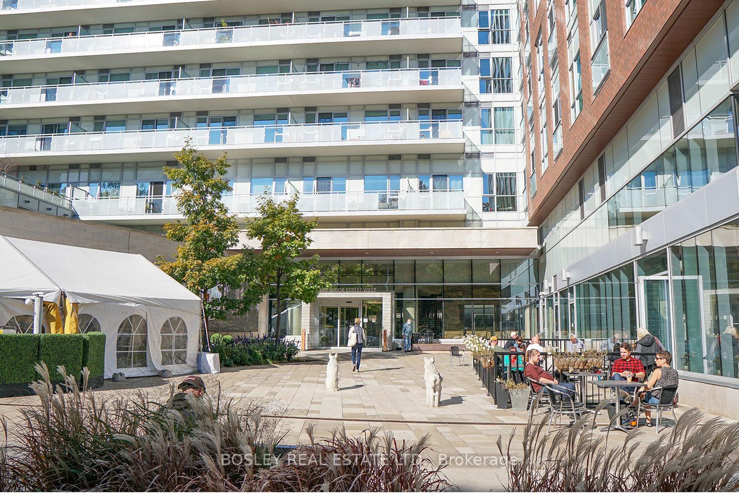 Photo 4 of Unit 829, 1830 Bloor Street W, Toronto, High Park North — HOMEH