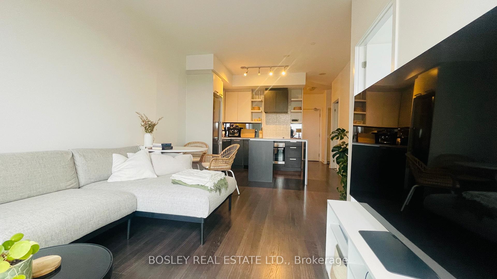 Photo 6 of Unit 829, 1830 Bloor Street W, Toronto, High Park North — HOMEH