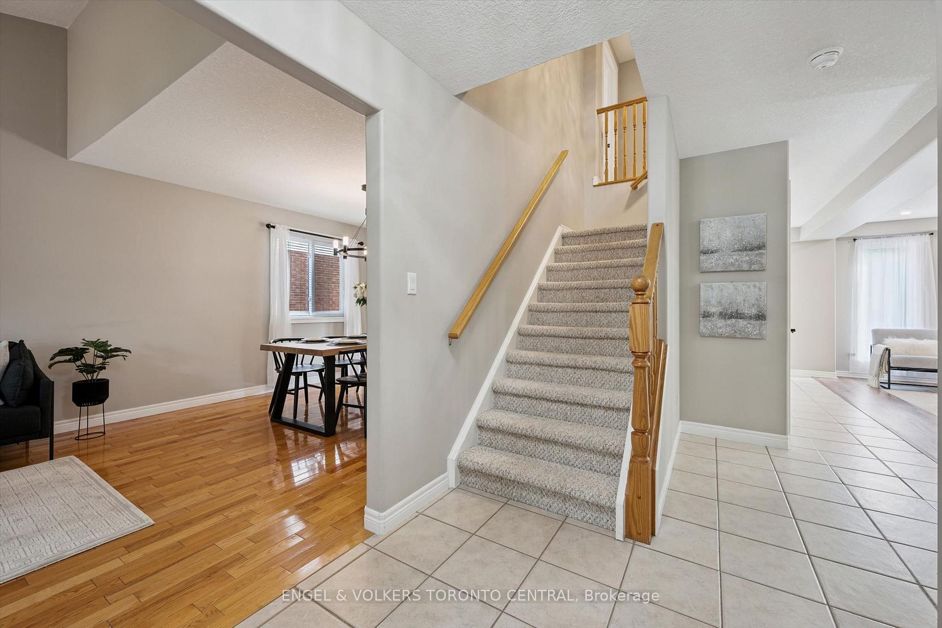 Photo 5 of 653 Rock Point Crescent, Waterloo, Conservation Meadows — HOMEH