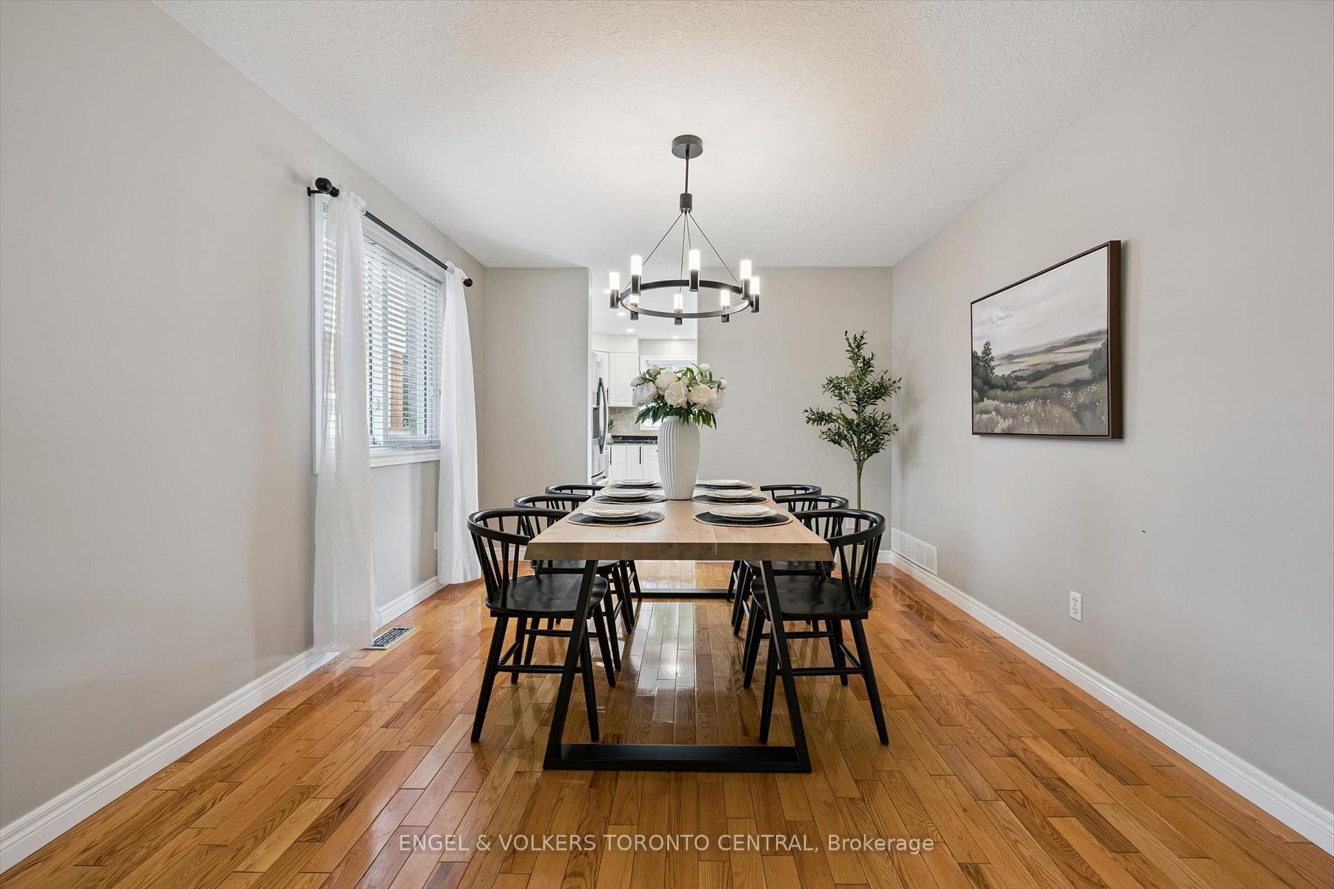Photo 8 of 653 Rock Point Crescent, Waterloo, Conservation Meadows — HOMEH