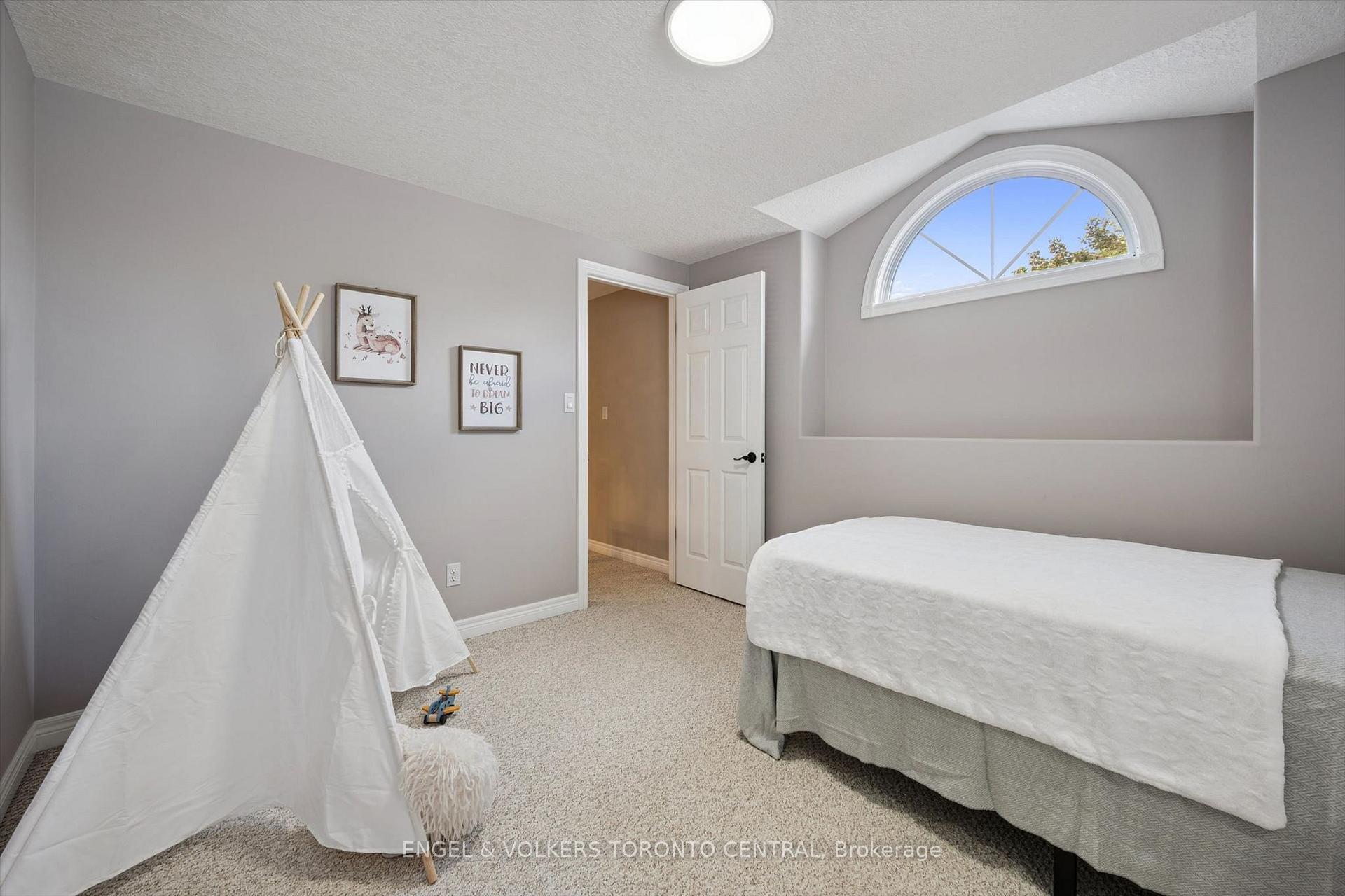 Photo 24 of 653 Rock Point Crescent, Waterloo, Conservation Meadows — HOMEH