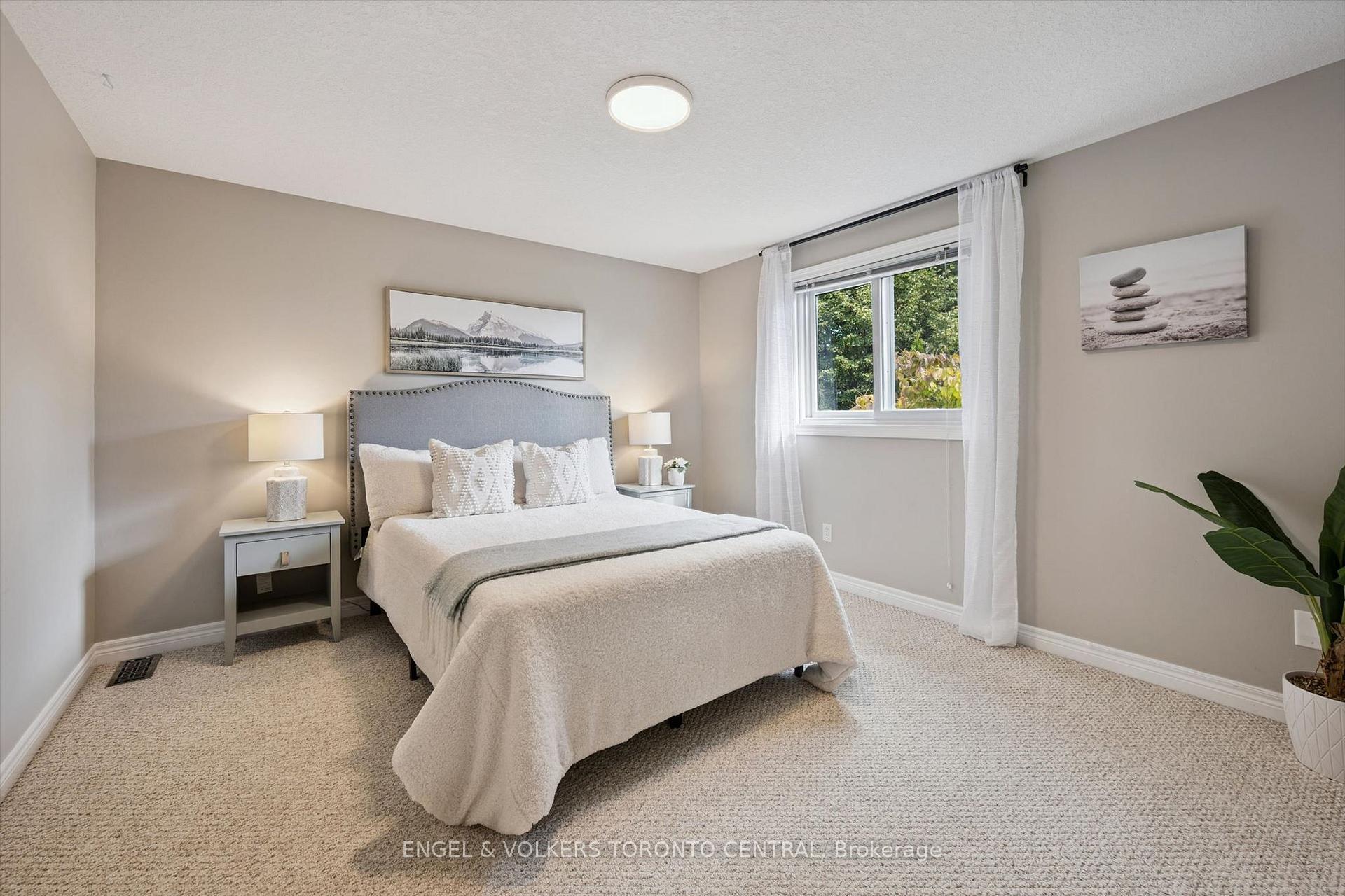 Photo 33 of 653 Rock Point Crescent, Waterloo, Conservation Meadows — HOMEH