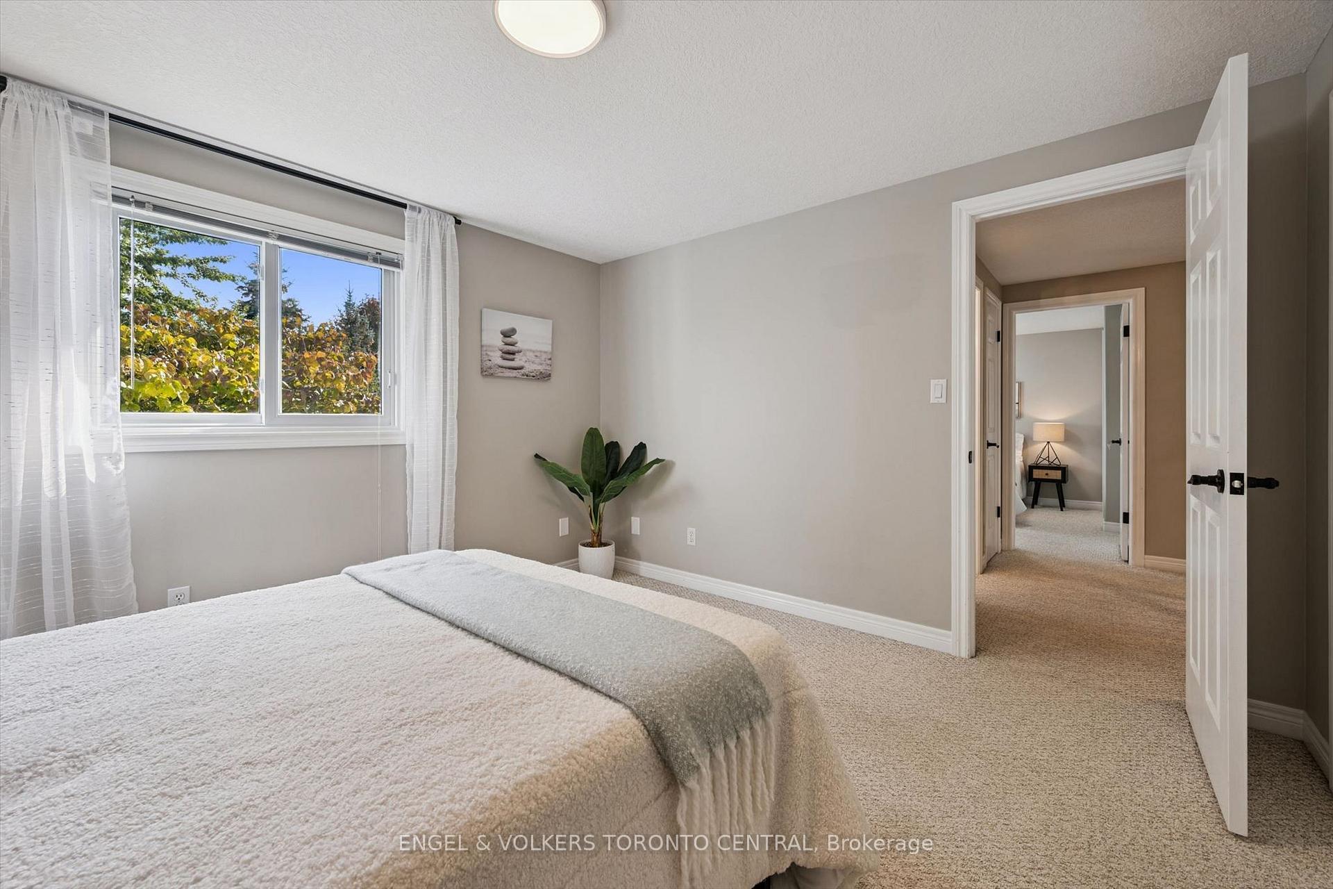 Photo 34 of 653 Rock Point Crescent, Waterloo, Conservation Meadows — HOMEH