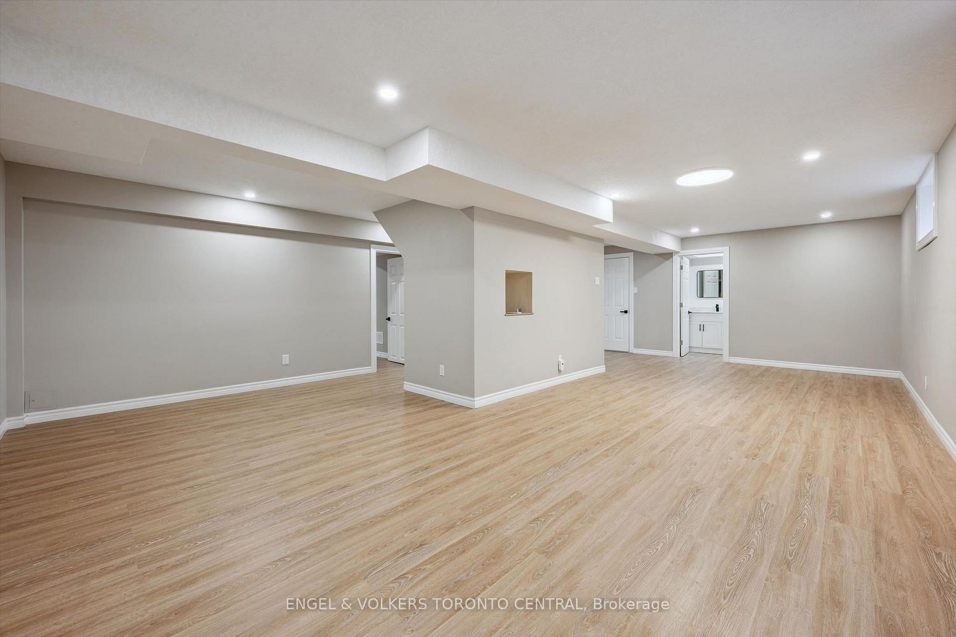 Photo 36 of 653 Rock Point Crescent, Waterloo, Conservation Meadows — HOMEH