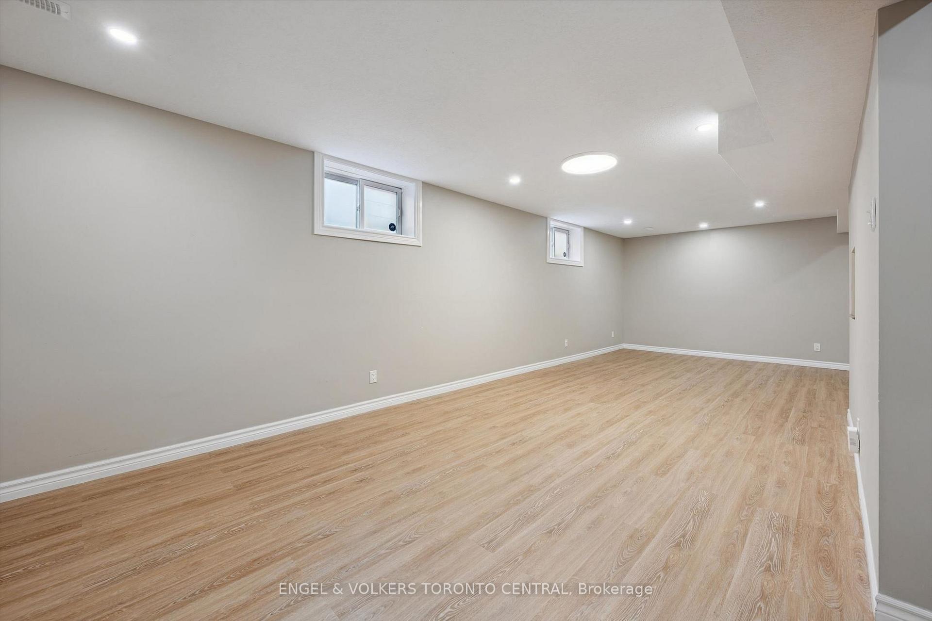 Photo 38 of 653 Rock Point Crescent, Waterloo, Conservation Meadows — HOMEH