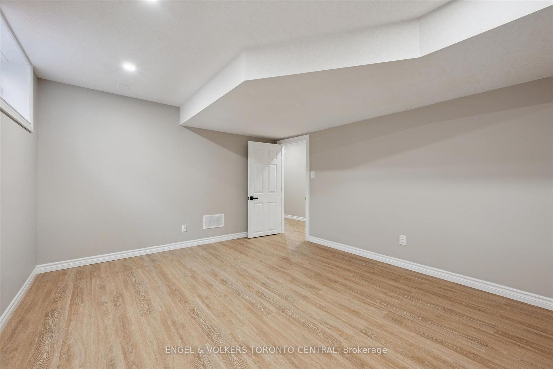 Photo 42 of 653 Rock Point Crescent, Waterloo, Conservation Meadows — HOMEH