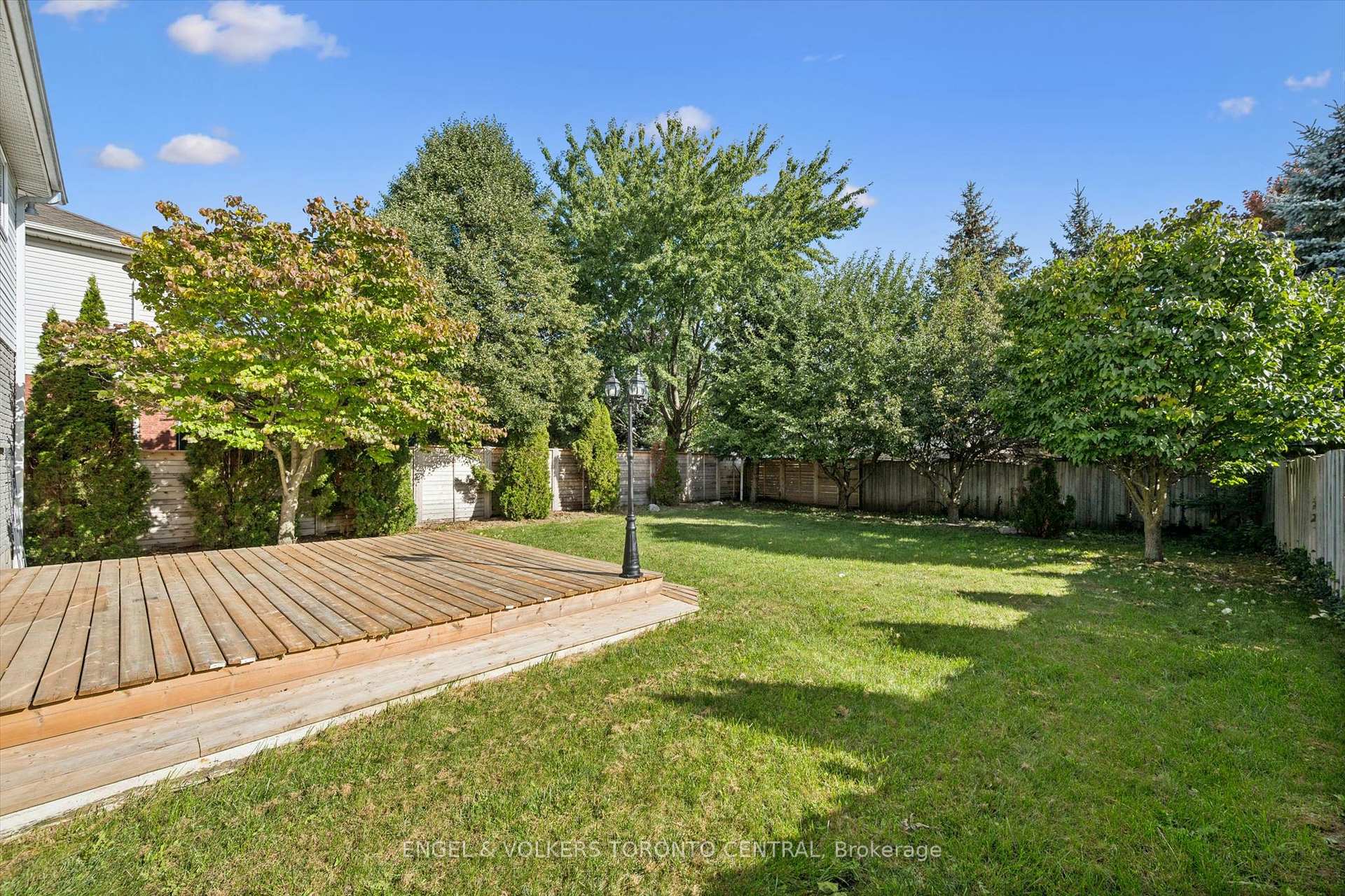 Photo 43 of 653 Rock Point Crescent, Waterloo, Conservation Meadows — HOMEH