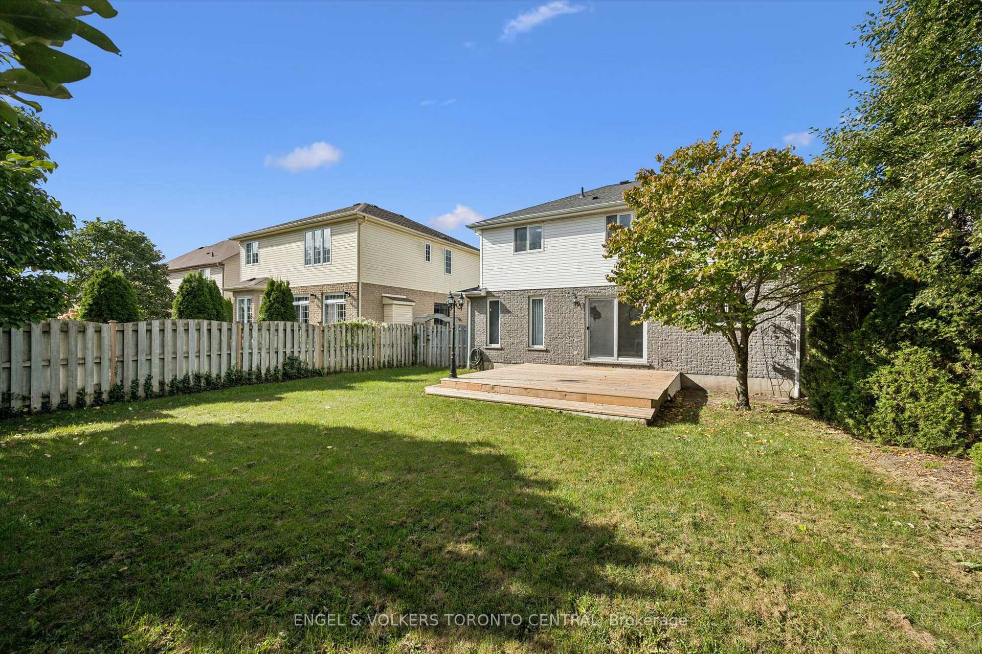 Photo 46 of 653 Rock Point Crescent, Waterloo, Conservation Meadows — HOMEH