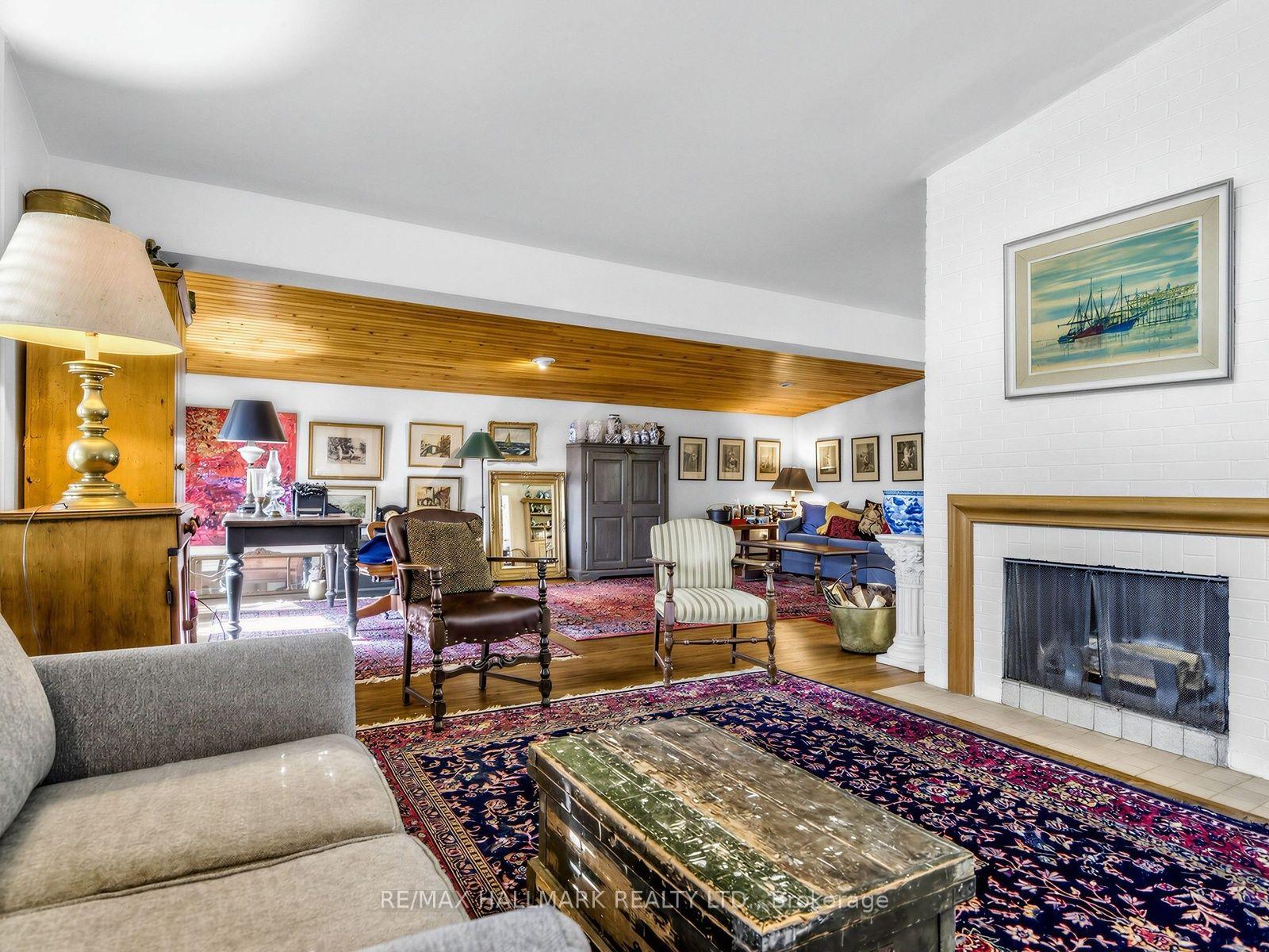 Photo 7 of 91 Larkfield Drive, North York, Banbury-Don Mills — HOMEH