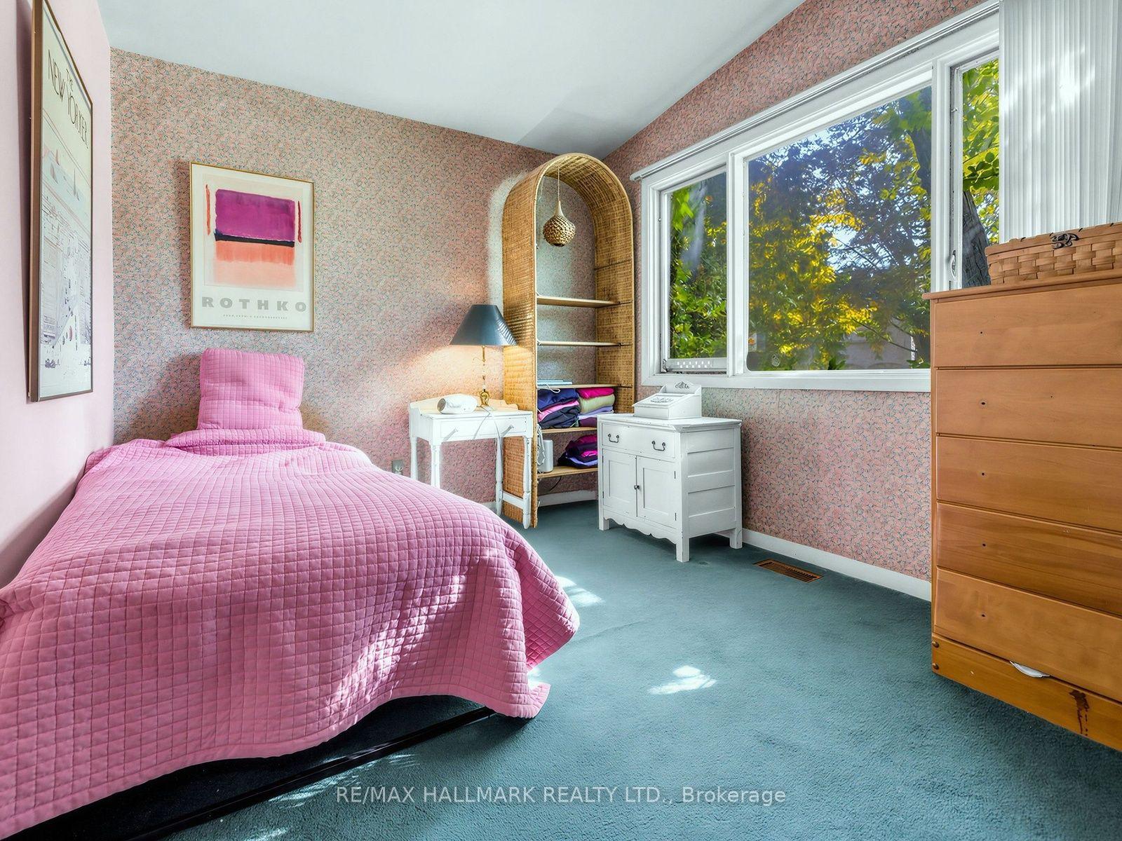 Photo 19 of 91 Larkfield Drive, North York, Banbury-Don Mills — HOMEH