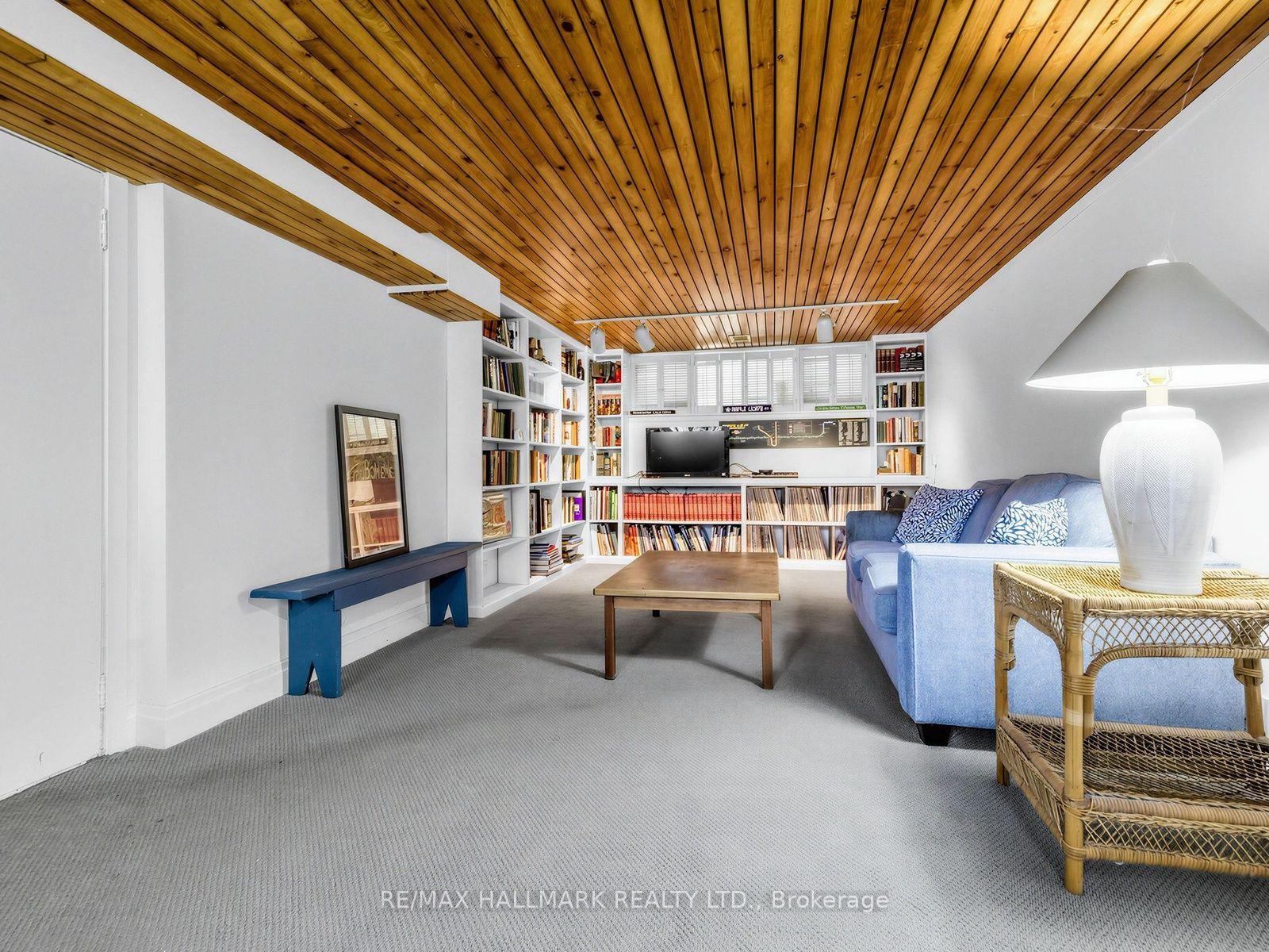 Photo 22 of 91 Larkfield Drive, North York, Banbury-Don Mills — HOMEH