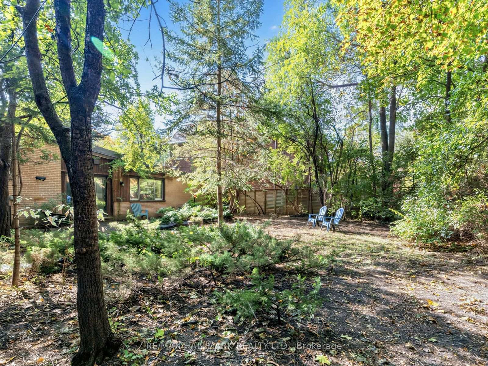 Photo 29 of 91 Larkfield Drive, North York, Banbury-Don Mills — HOMEH