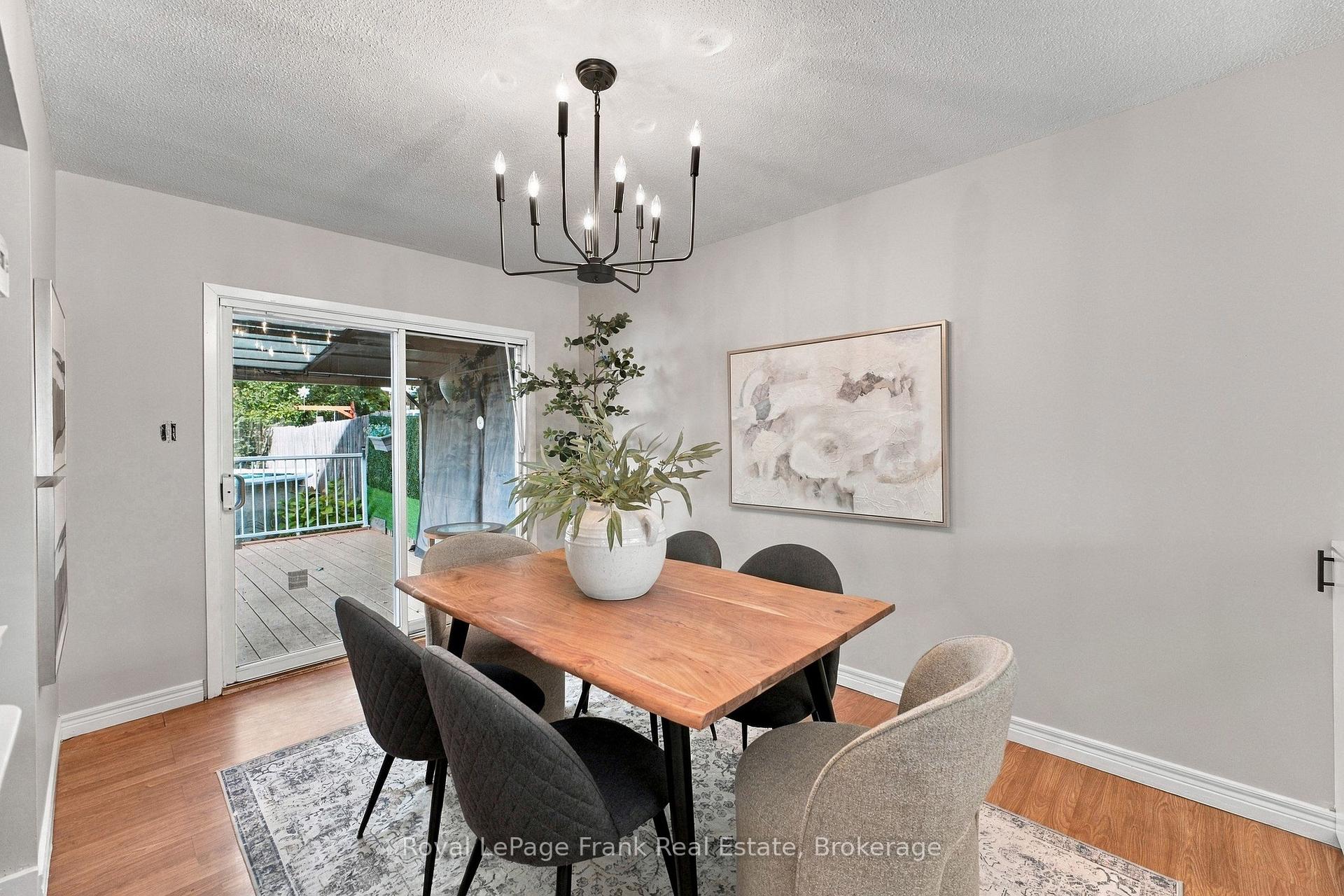 Photo 8 of 694 Hillcroft Street, Oshawa, Eastdale — HOMEH