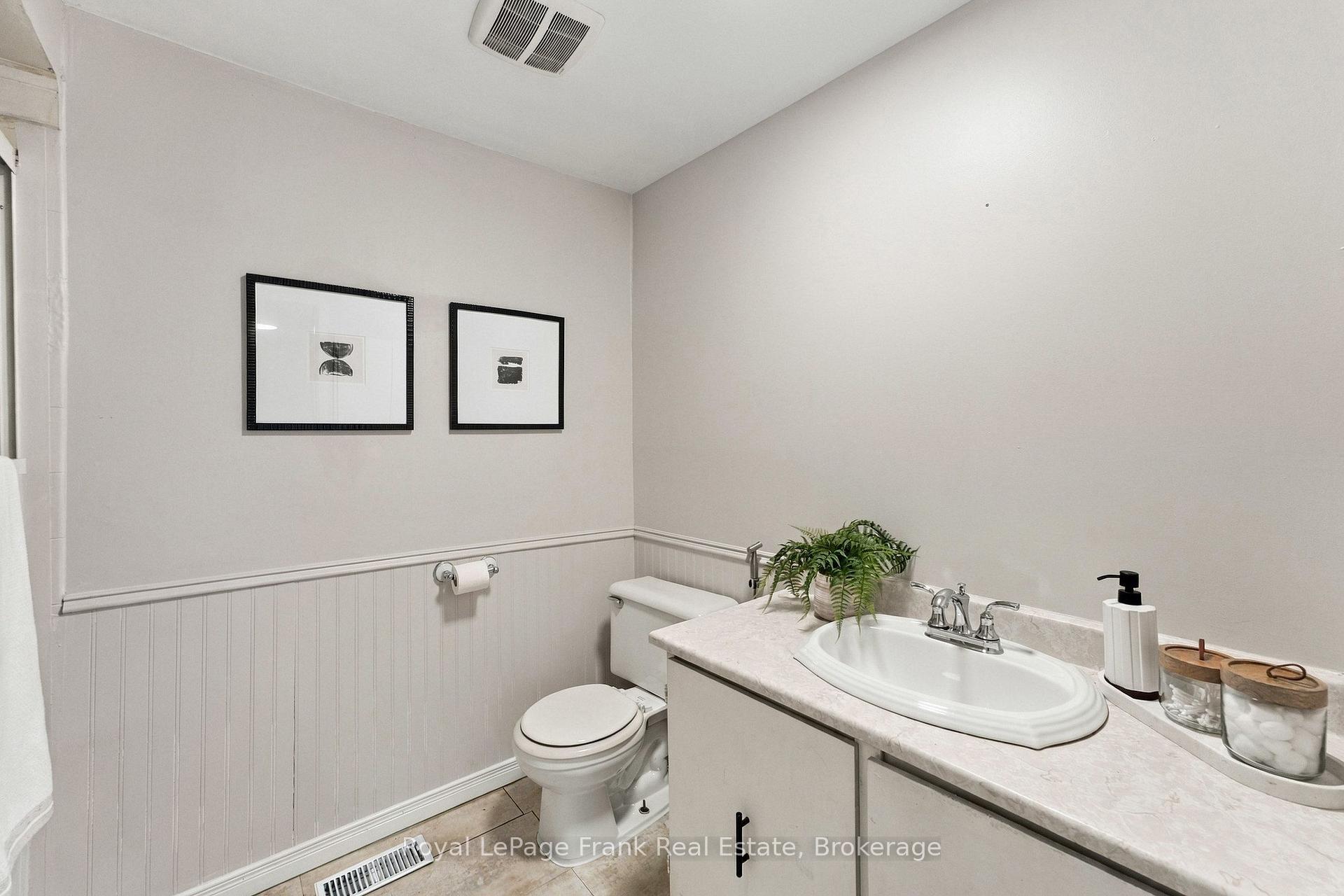 Photo 23 of 694 Hillcroft Street, Oshawa, Eastdale — HOMEH