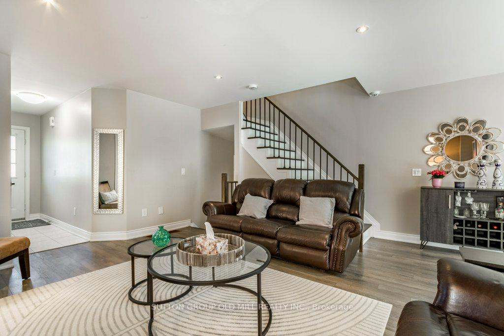 Photo 10 of 59 Senator Way, Caledon, Bolton North — HOMEH