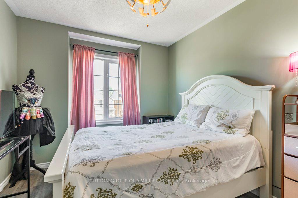 Photo 25 of 59 Senator Way, Caledon, Bolton North — HOMEH