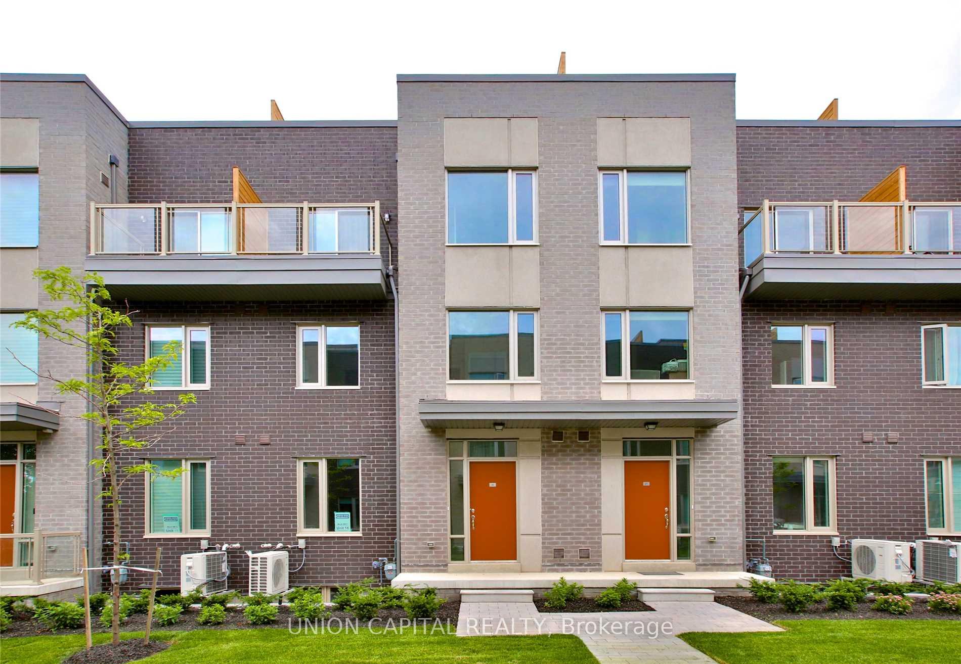 Photo 2 of Unit 16, 18 Applewood Lane, Etobicoke, Etobicoke West Mall — HOMEH