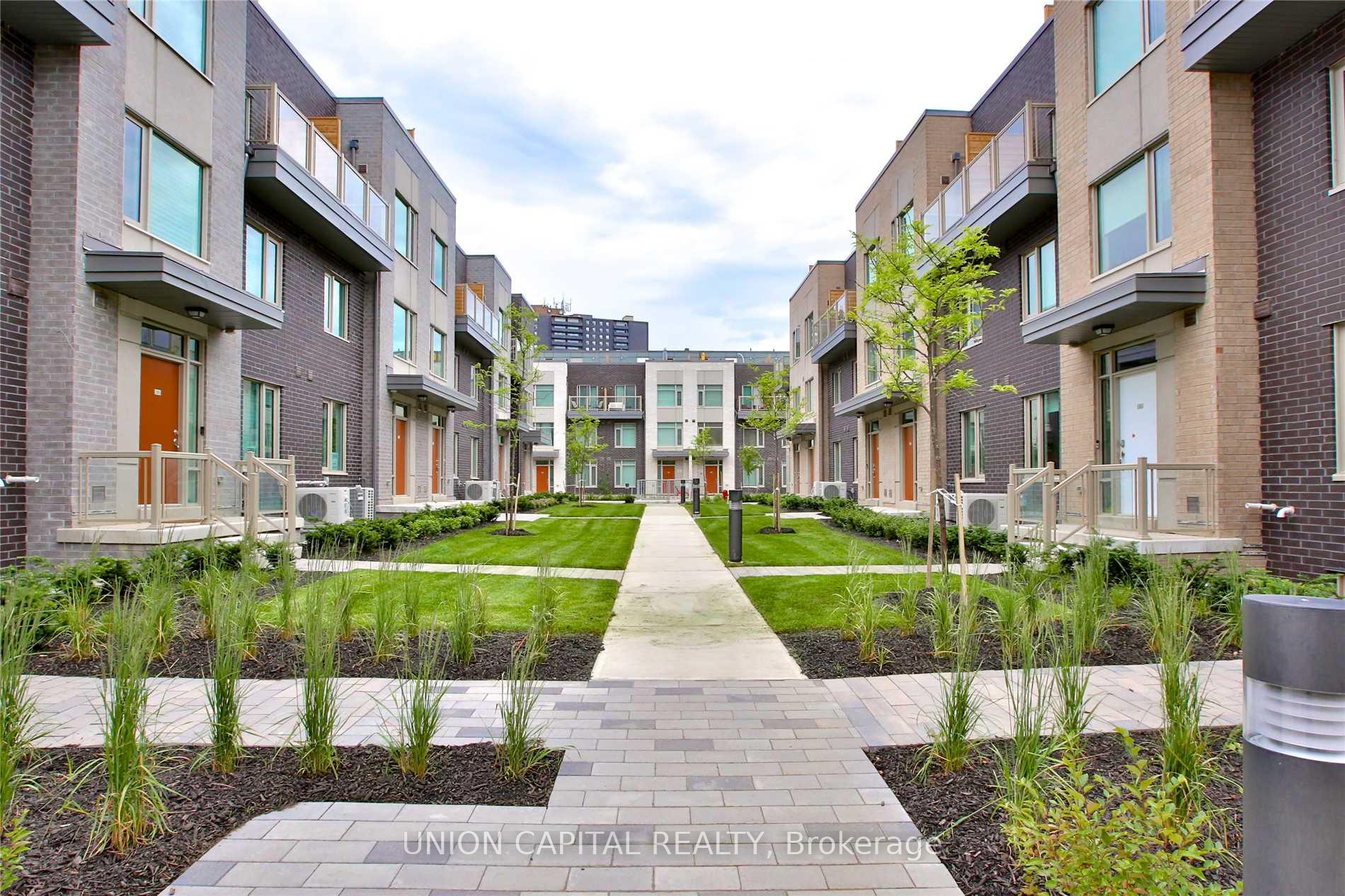 Photo 3 of Unit 16, 18 Applewood Lane, Etobicoke, Etobicoke West Mall — HOMEH