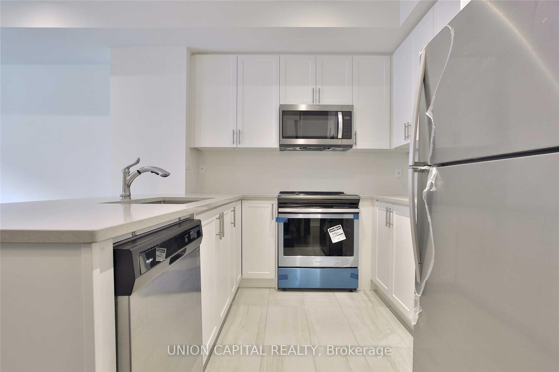 Photo 9 of Unit 16, 18 Applewood Lane, Etobicoke, Etobicoke West Mall — HOMEH