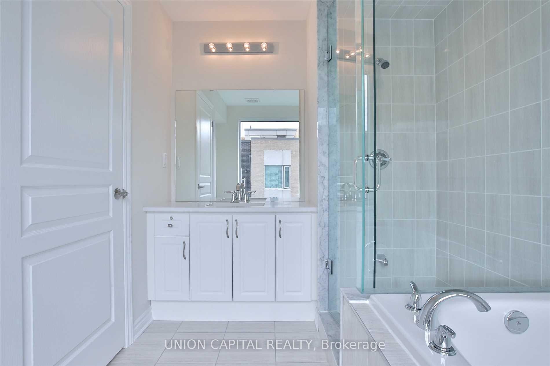 Photo 17 of Unit 16, 18 Applewood Lane, Etobicoke, Etobicoke West Mall — HOMEH