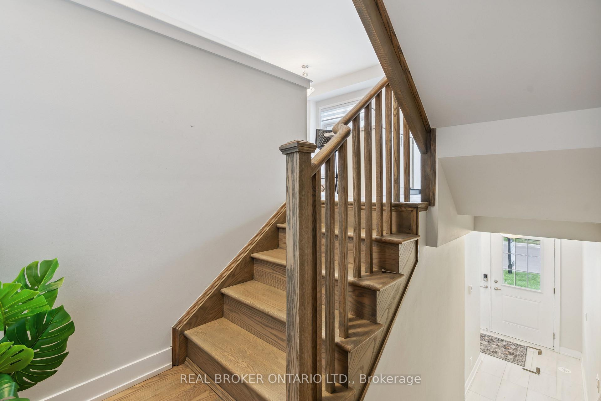 Photo 7 of 92 William Shearn Crescent, Markham, Angus Glen — HOMEH