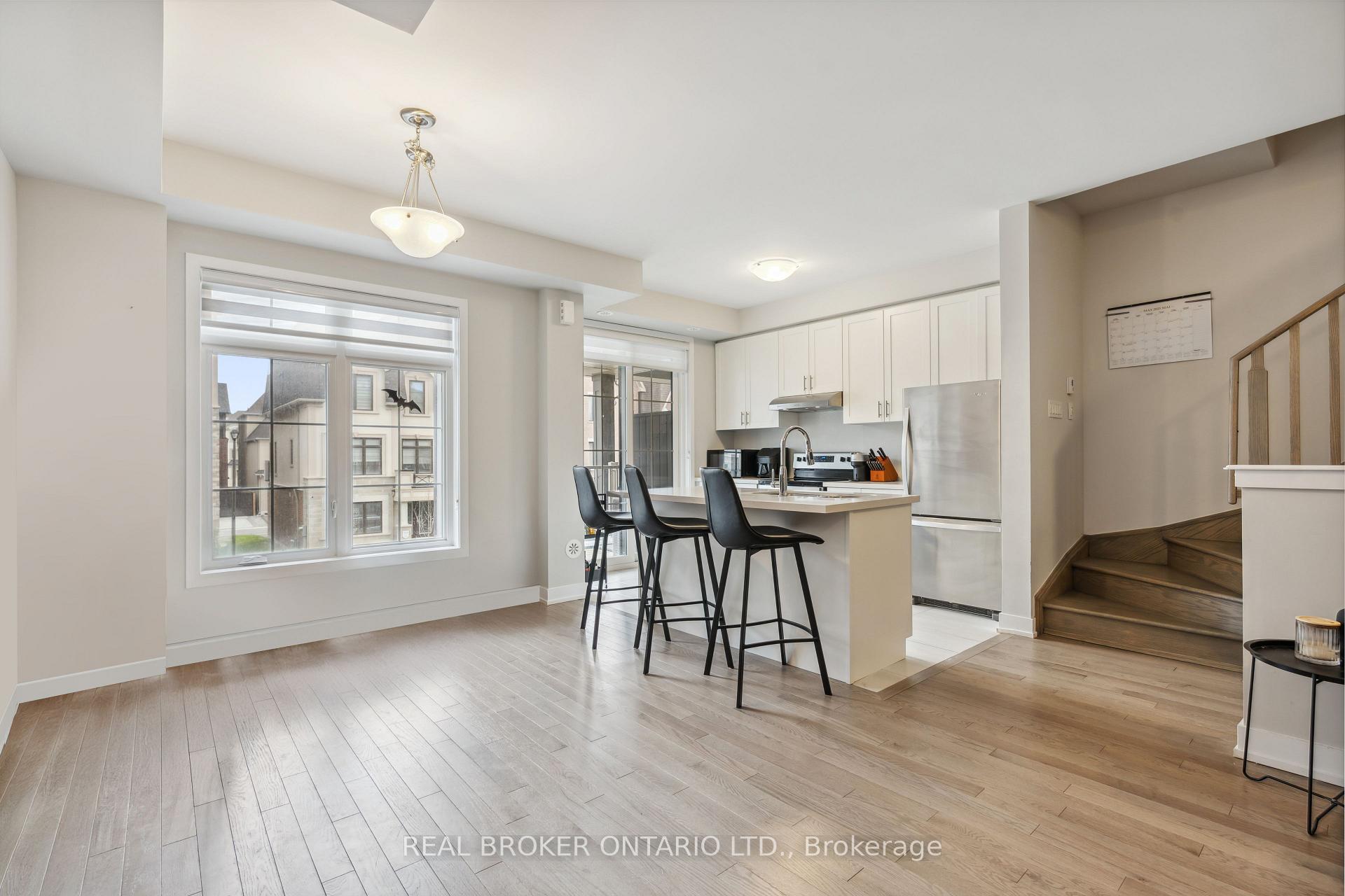 Photo 11 of 92 William Shearn Crescent, Markham, Angus Glen — HOMEH
