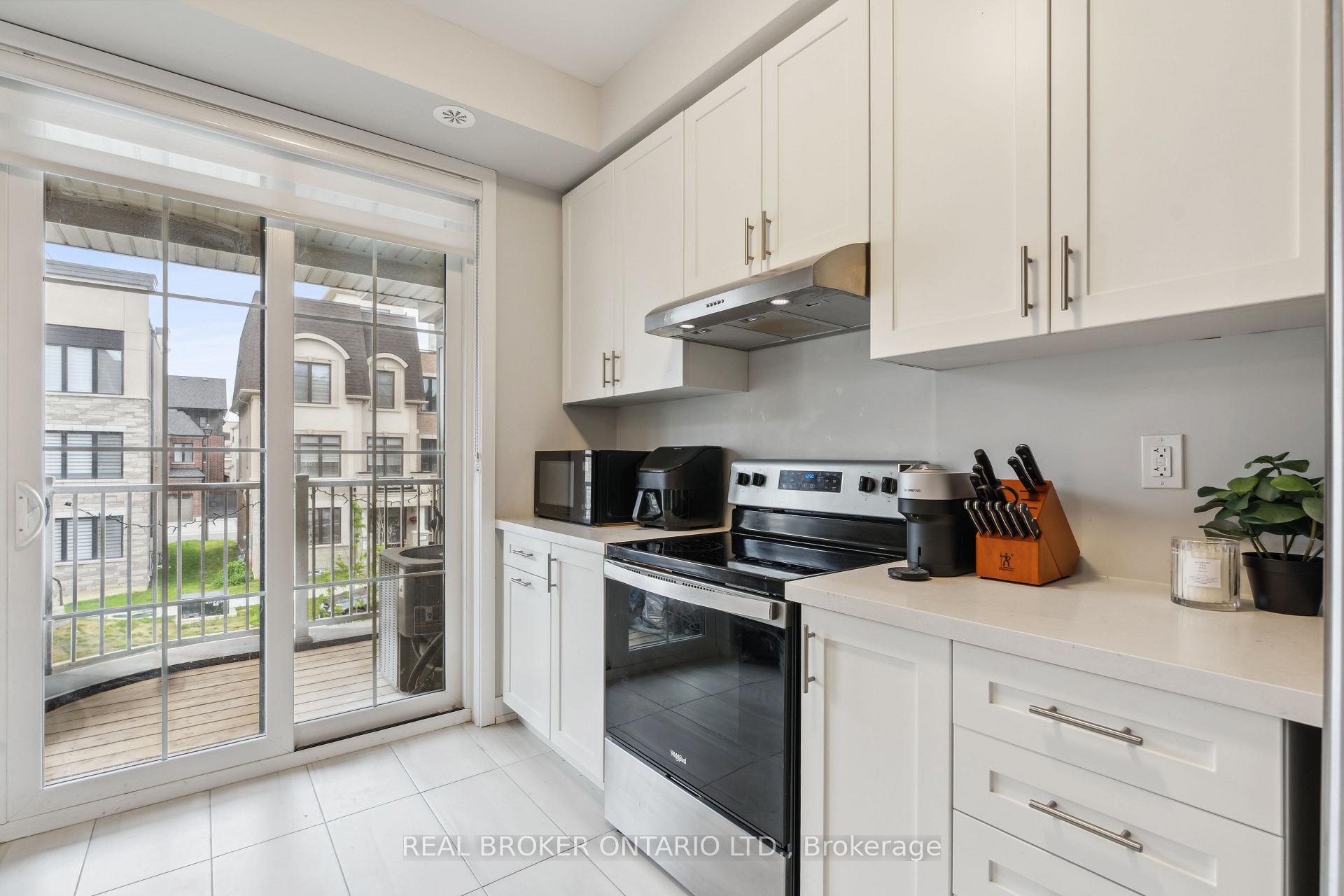 Photo 13 of 92 William Shearn Crescent, Markham, Angus Glen — HOMEH