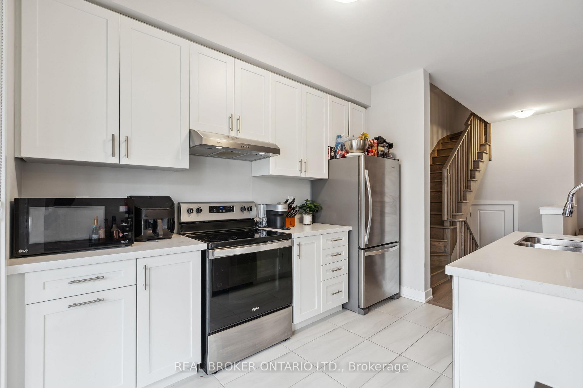 Photo 14 of 92 William Shearn Crescent, Markham, Angus Glen — HOMEH