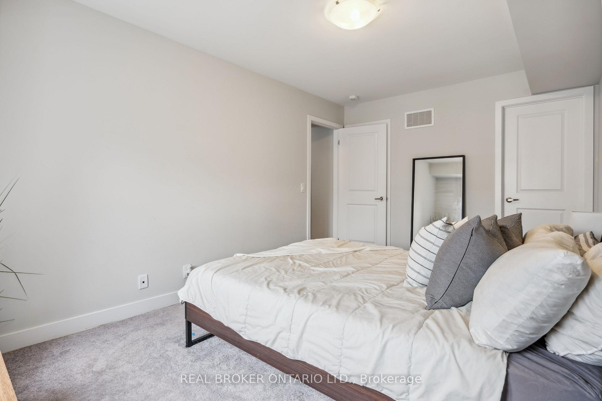 Photo 25 of 92 William Shearn Crescent, Markham, Angus Glen — HOMEH