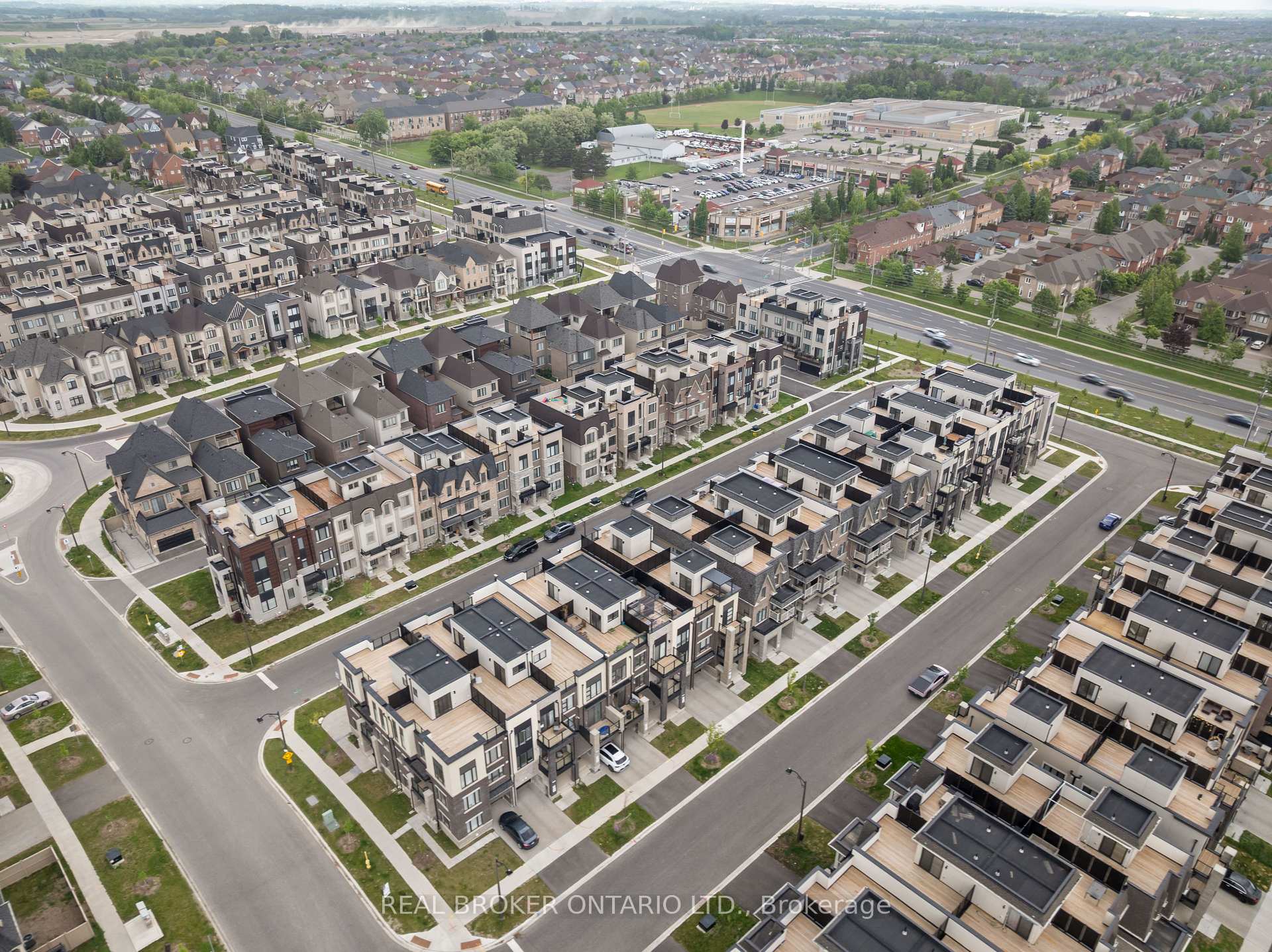 Photo 38 of 92 William Shearn Crescent, Markham, Angus Glen — HOMEH