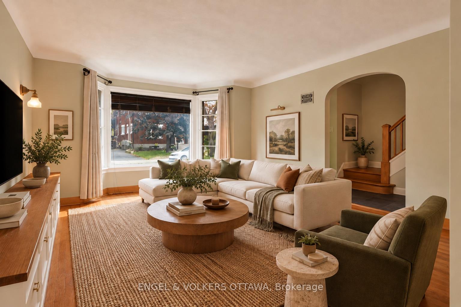 Photo 3 of 139 Renfrew Avenue, Ottawa, Glebe — HOMEH