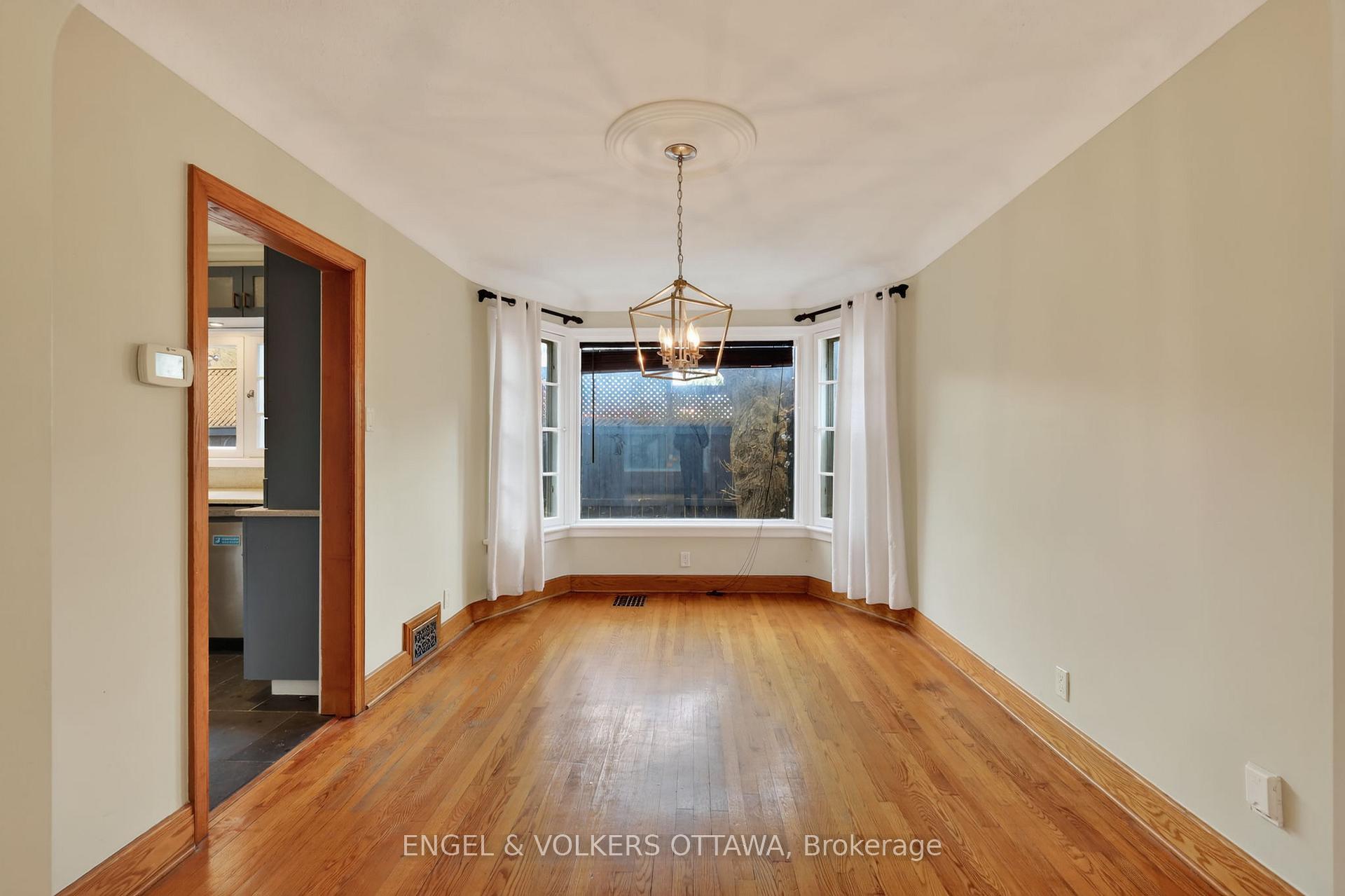 Photo 9 of 139 Renfrew Avenue, Ottawa, Glebe — HOMEH