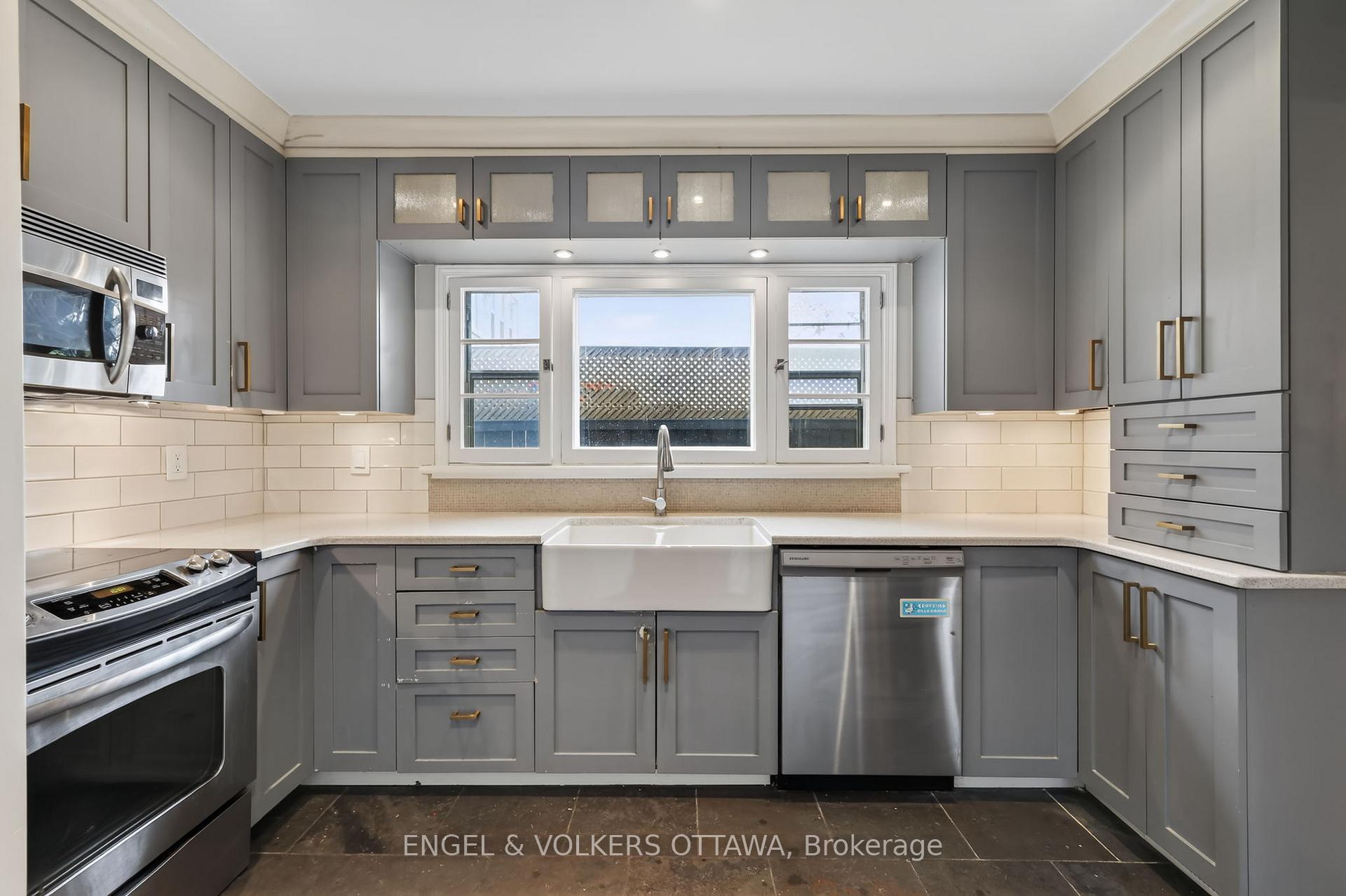 Photo 12 of 139 Renfrew Avenue, Ottawa, Glebe — HOMEH