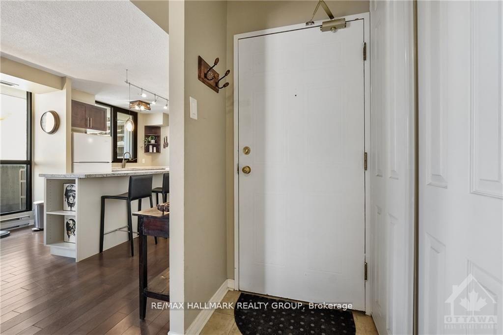 Photo 2 of Unit 1102, 200 Bay Street, Ottawa, Ottawa Centre — HOMEH