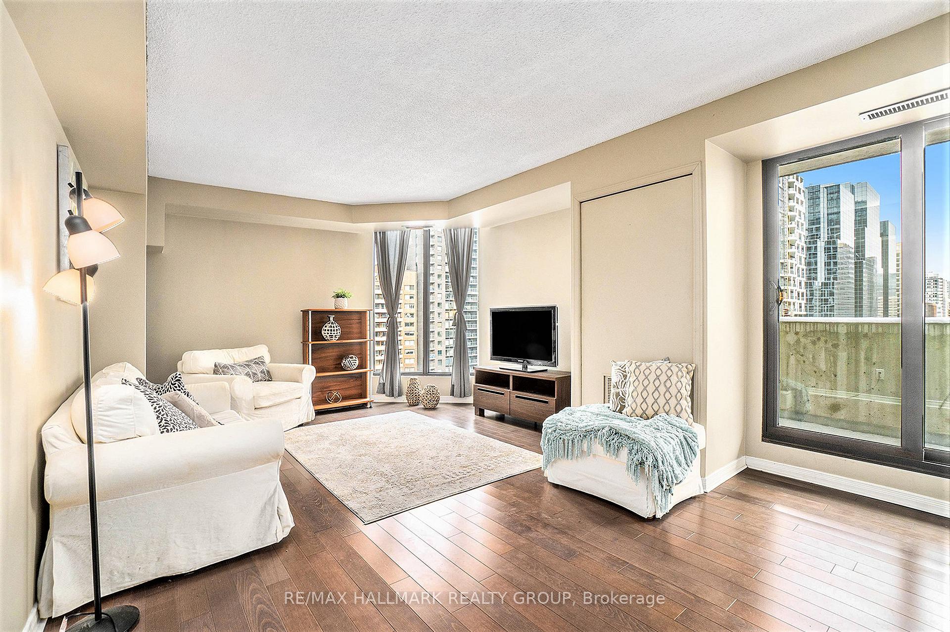 Photo 5 of Unit 1102, 200 Bay Street, Ottawa, Ottawa Centre — HOMEH