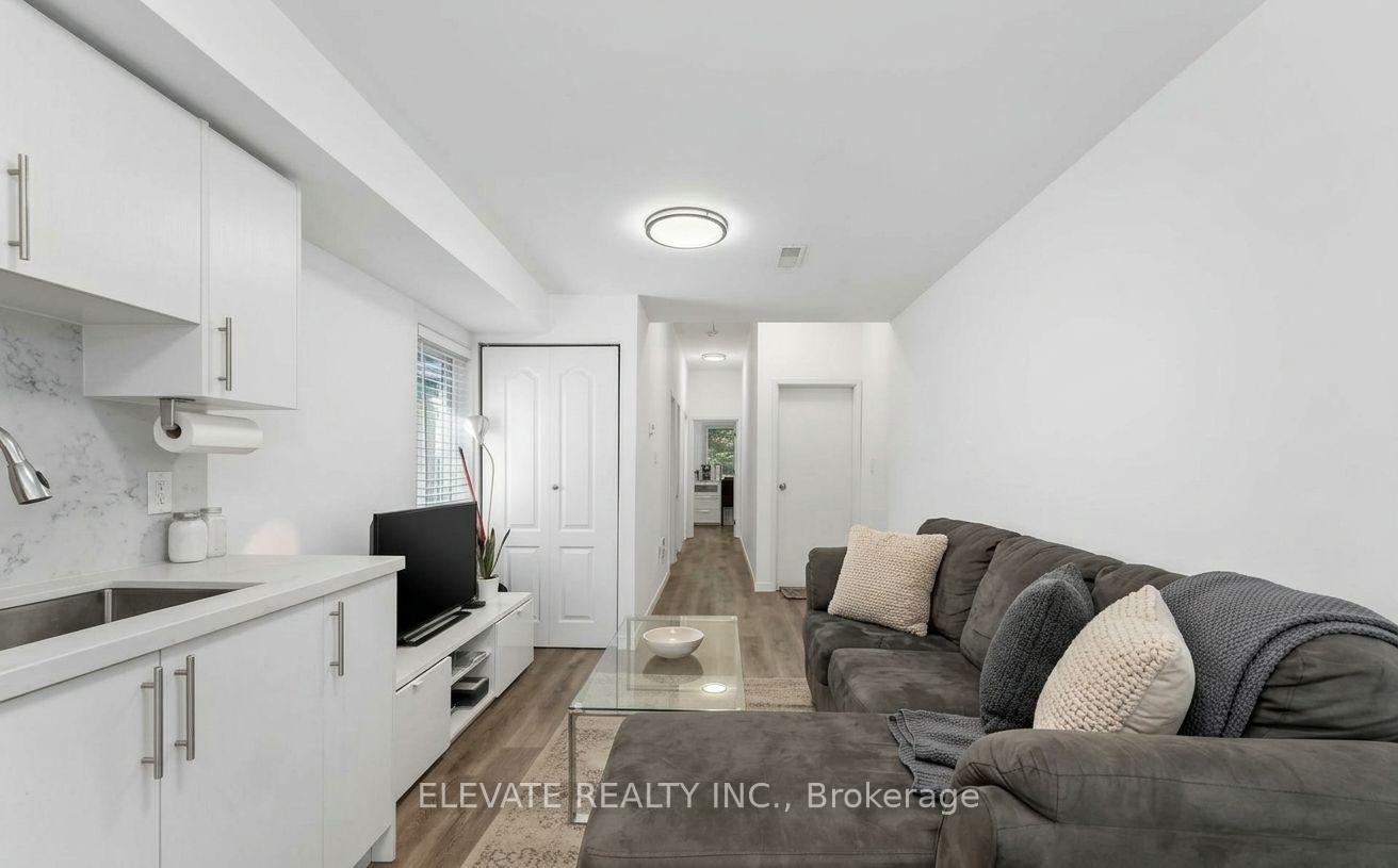 Photo 3 of Unit Second Floor, 123 Lansdowne Avenue, Toronto, Roncesvalles — HOMEH