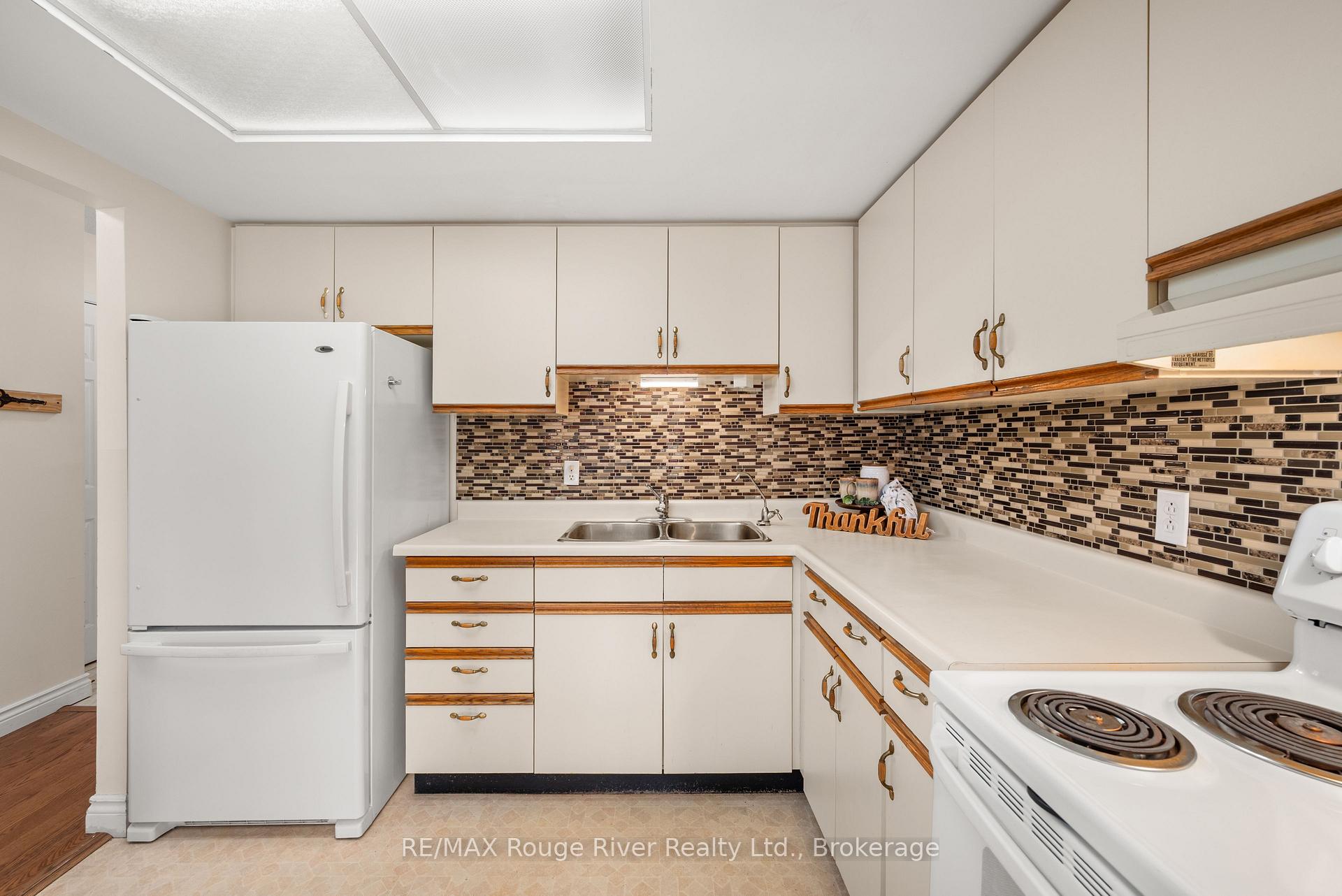 Photo 14 of Unit 207, 1 Heritage Way, Kawartha Lakes, Lindsay — HOMEH