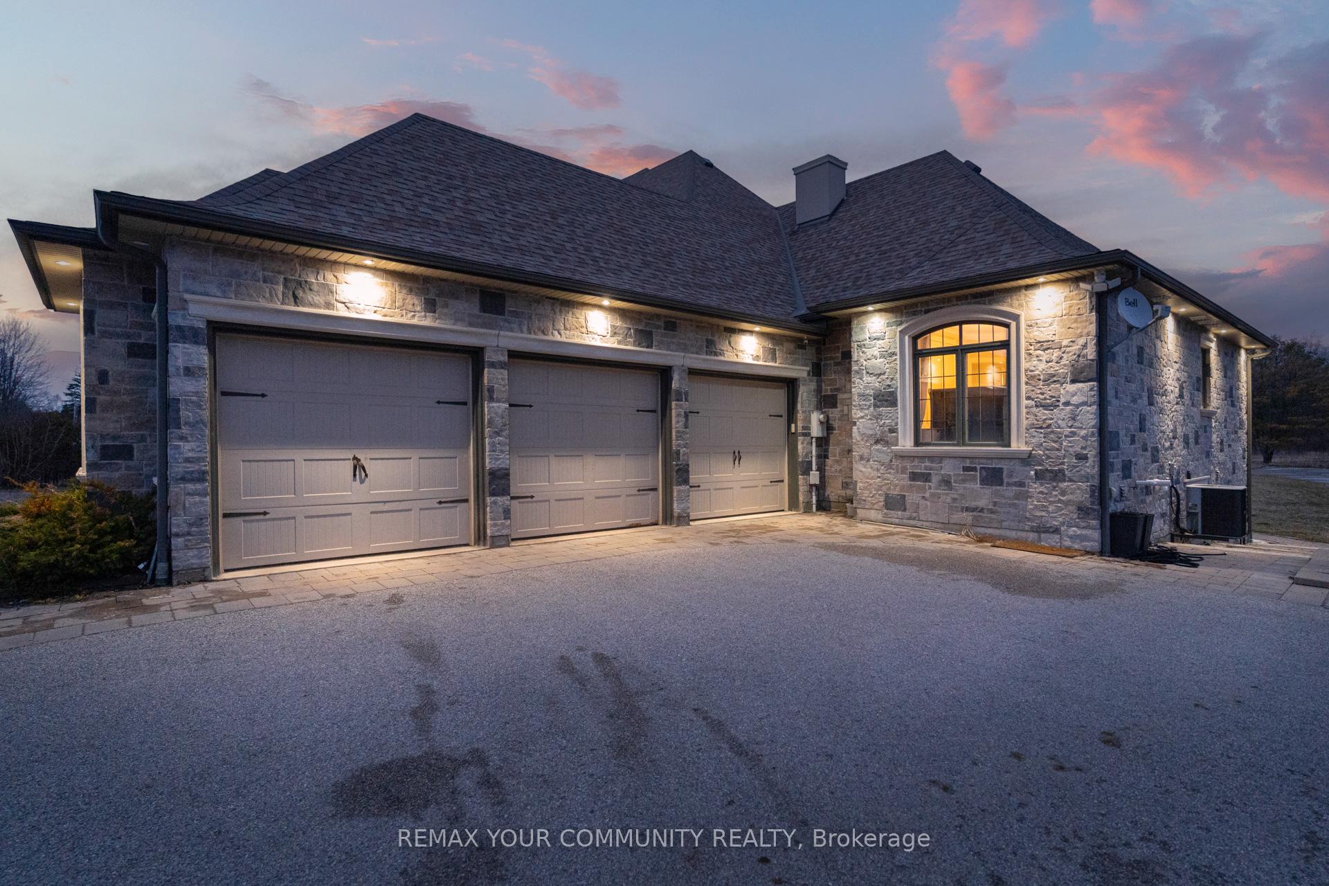Photo 2 of 20111 Bathurst Street E, East Gwillimbury, Holland Landing — HOMEH