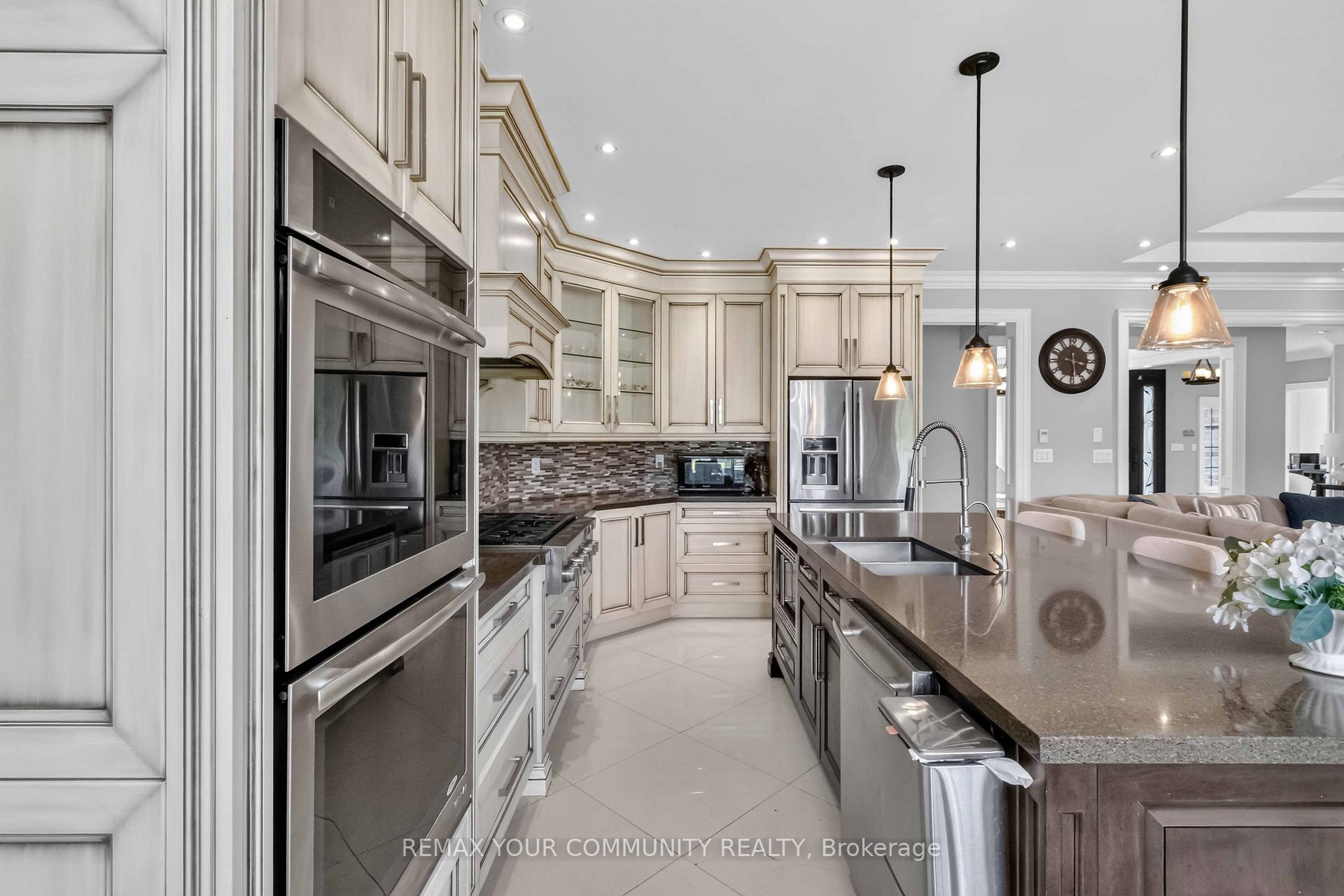Photo 13 of 20111 Bathurst Street E, East Gwillimbury, Holland Landing — HOMEH