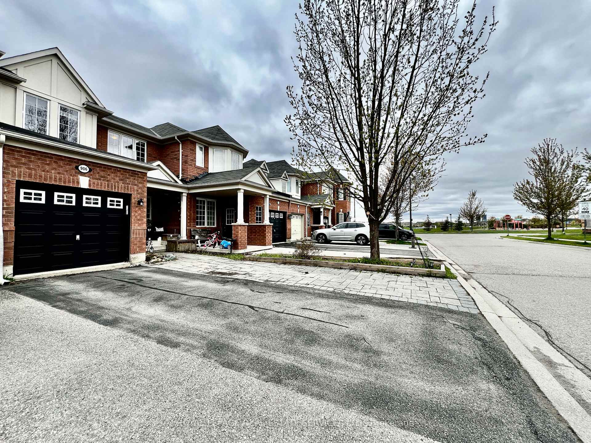Photo 3 of 906 Burrows Gate, Milton, Coates — HOMEH