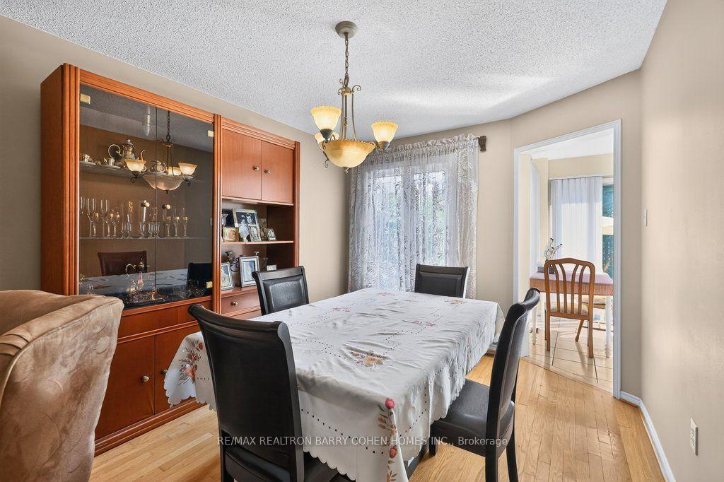 Photo 7 of 2528 Willowburne Drive, Mississauga, Central Erin Mills — HOMEH