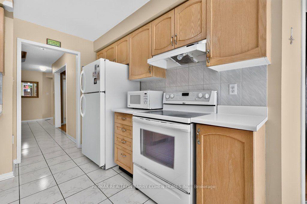 Photo 10 of 2528 Willowburne Drive, Mississauga, Central Erin Mills — HOMEH