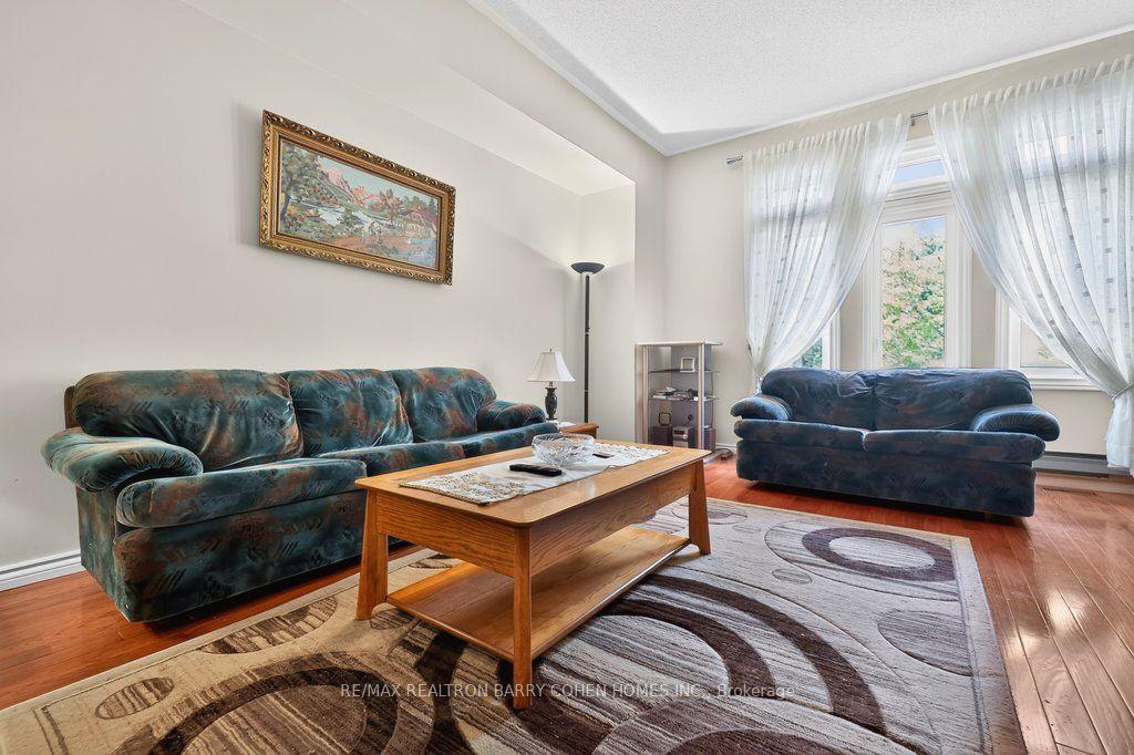Photo 17 of 2528 Willowburne Drive, Mississauga, Central Erin Mills — HOMEH