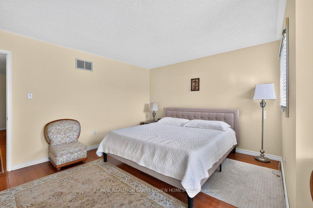 Photo 21 of 2528 Willowburne Drive, Mississauga, Central Erin Mills — HOMEH