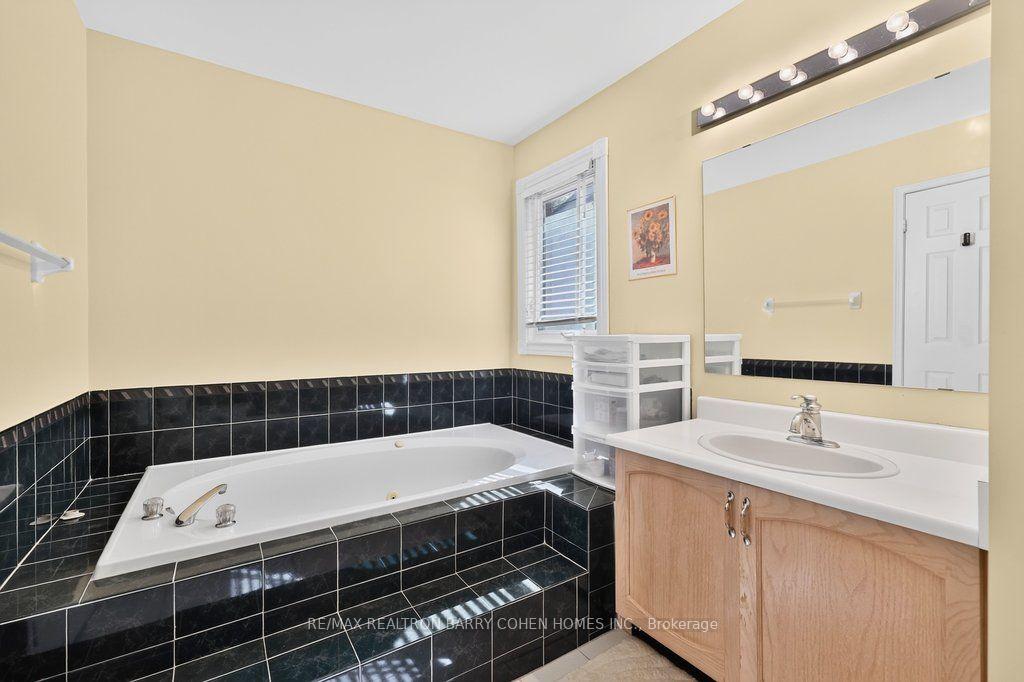 Photo 22 of 2528 Willowburne Drive, Mississauga, Central Erin Mills — HOMEH