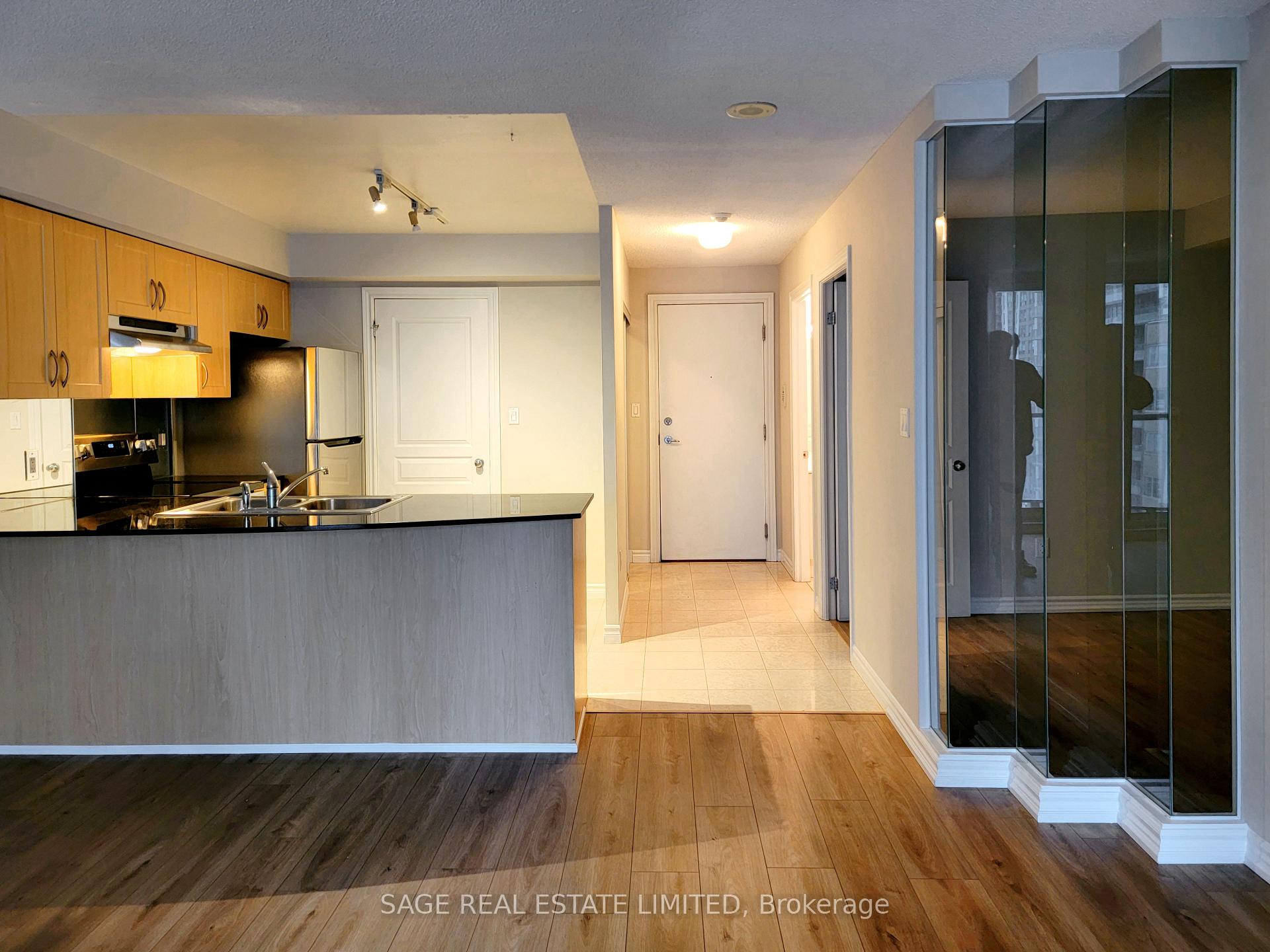Photo of Unit 1505, 801 Bay Street
