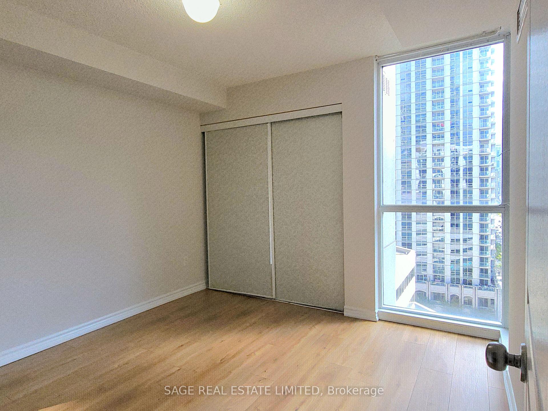 Photo 10 of Unit 1505, 801 Bay Street, Toronto, Bay Street Corridor — HOMEH