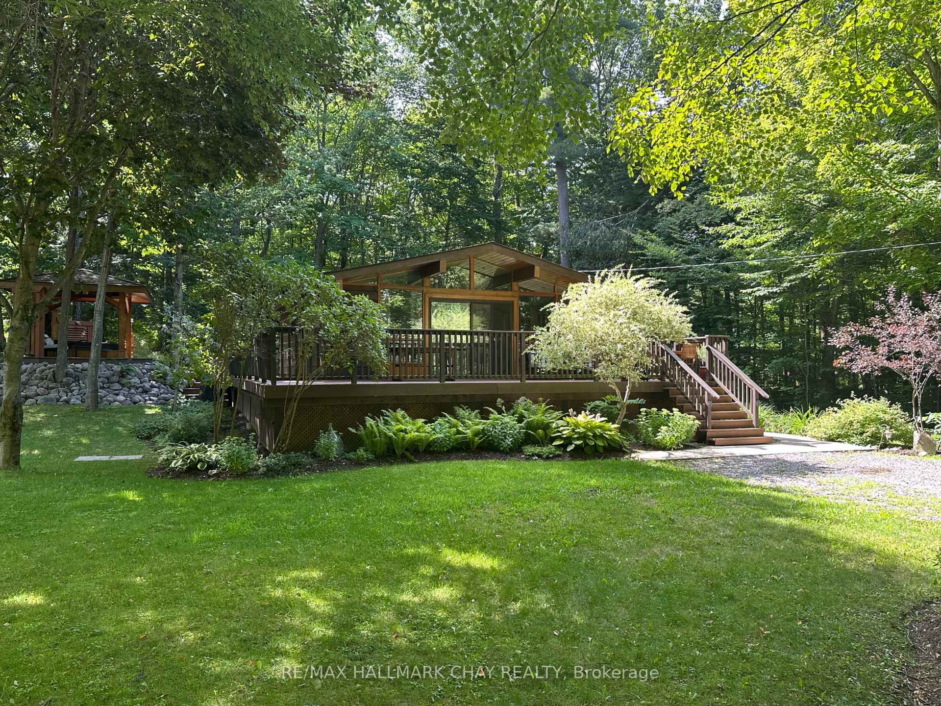 Photo 3 of 691 Rue Lafontaine Road W, Tiny, Rural Tiny — HOMEH