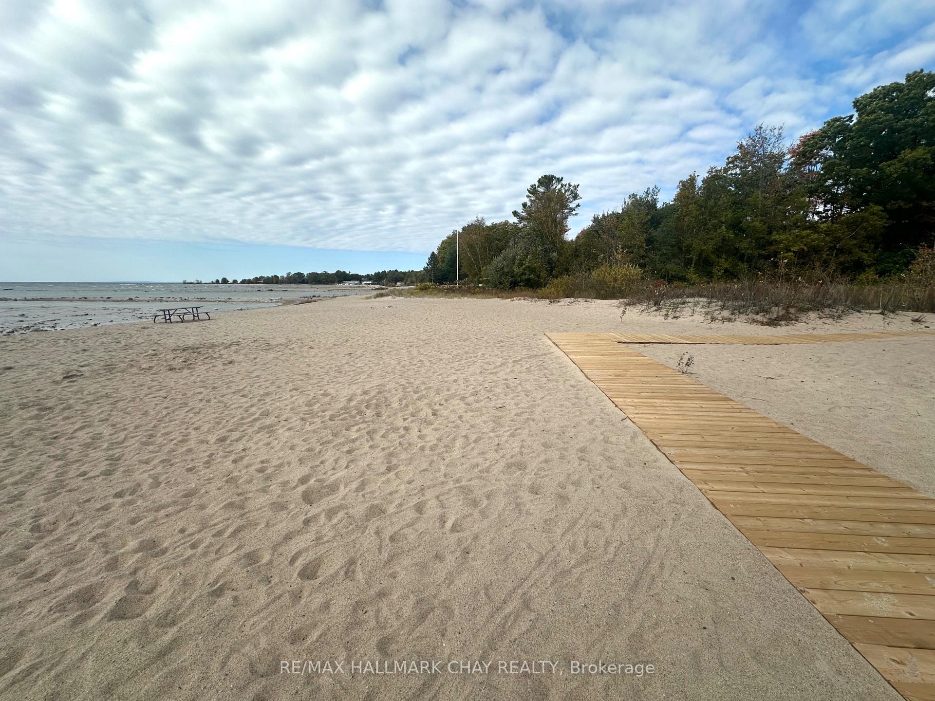 Photo 34 of 691 Rue Lafontaine Road W, Tiny, Rural Tiny — HOMEH